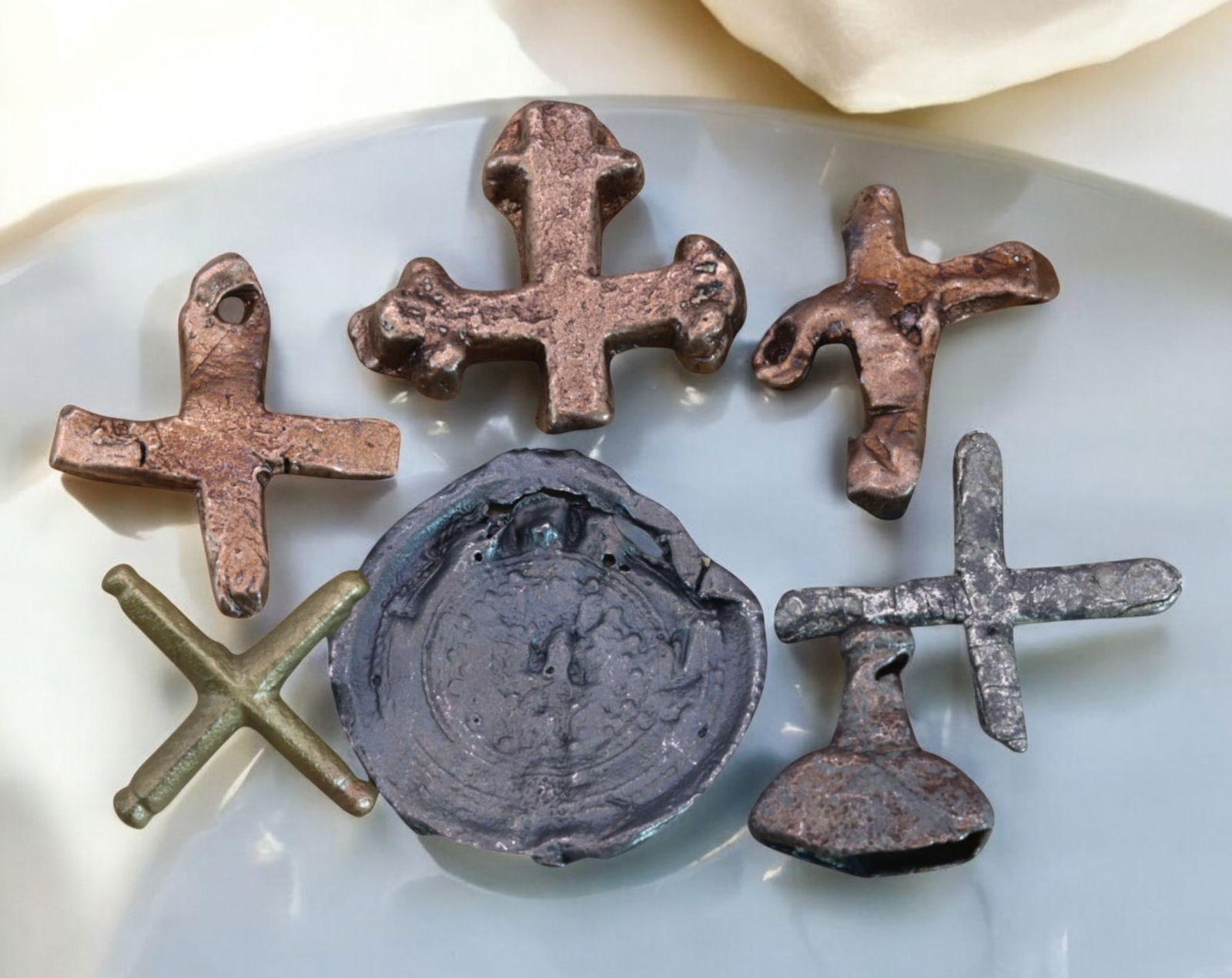 MEDIEVAL: Lead & Bronze Pilgrim Crosses & Religious Artifacts (96g, 2-3.5cm, 7pcs) (1 of 1)