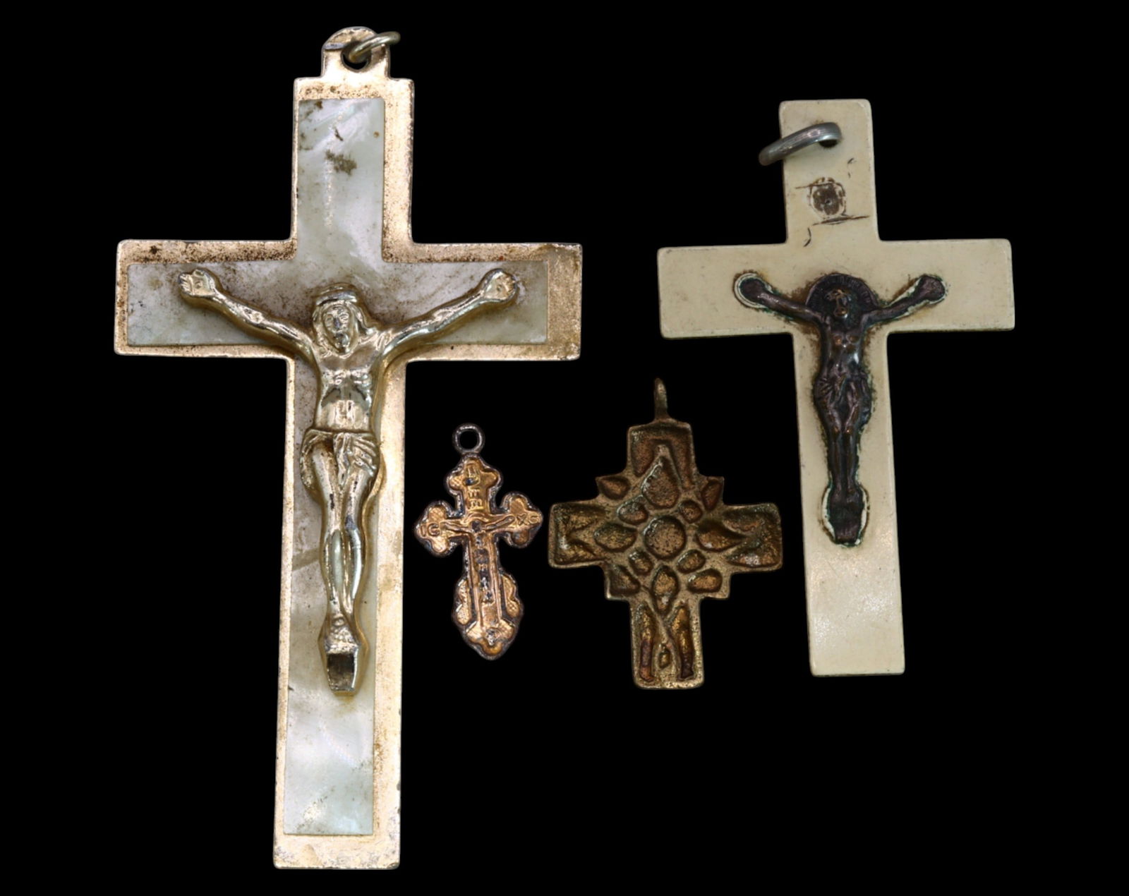EUROPE: Catholic Crucifix and Cross Pendants - Mixed Materials, 1.2-7.5cm, 10g, 4pcs (1 of 3)