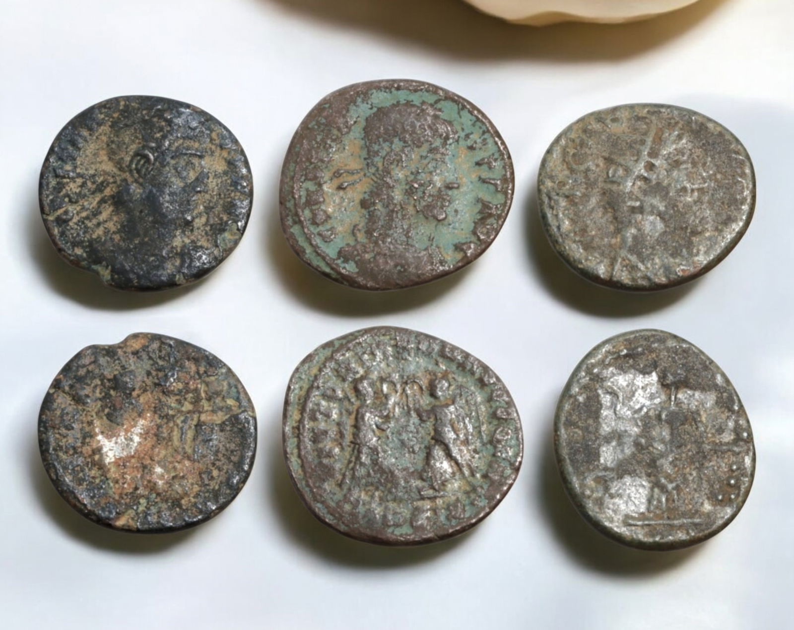 ROMAN EMPIRE: AE Bronze Coins - 3pcs, 15-17mm, 4.3g (1 of 1)