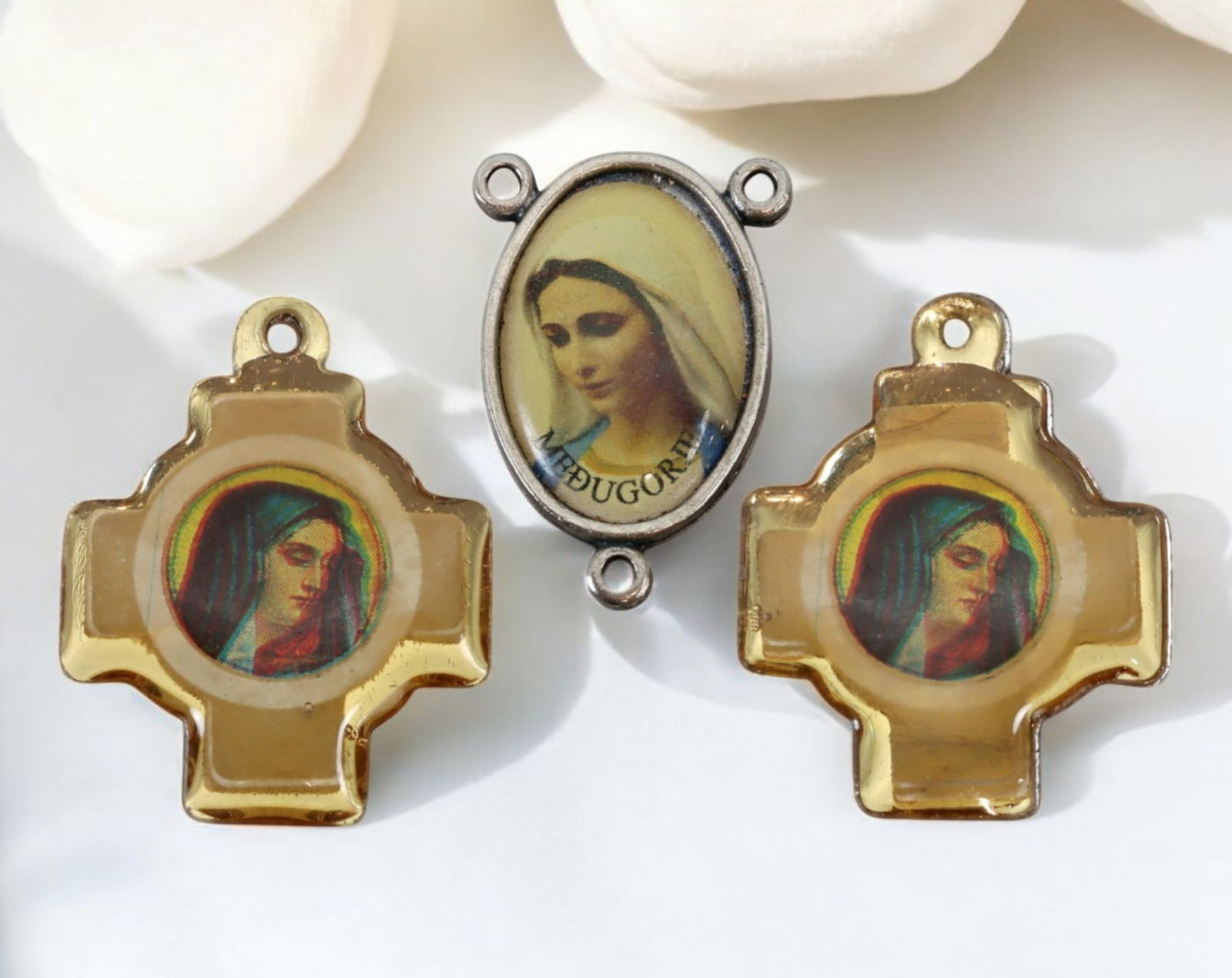 MEDJUGORJE: Antique Religious Medals - 3pcs, 6g, 2.5cm, Late 20th Century (1 of 3)