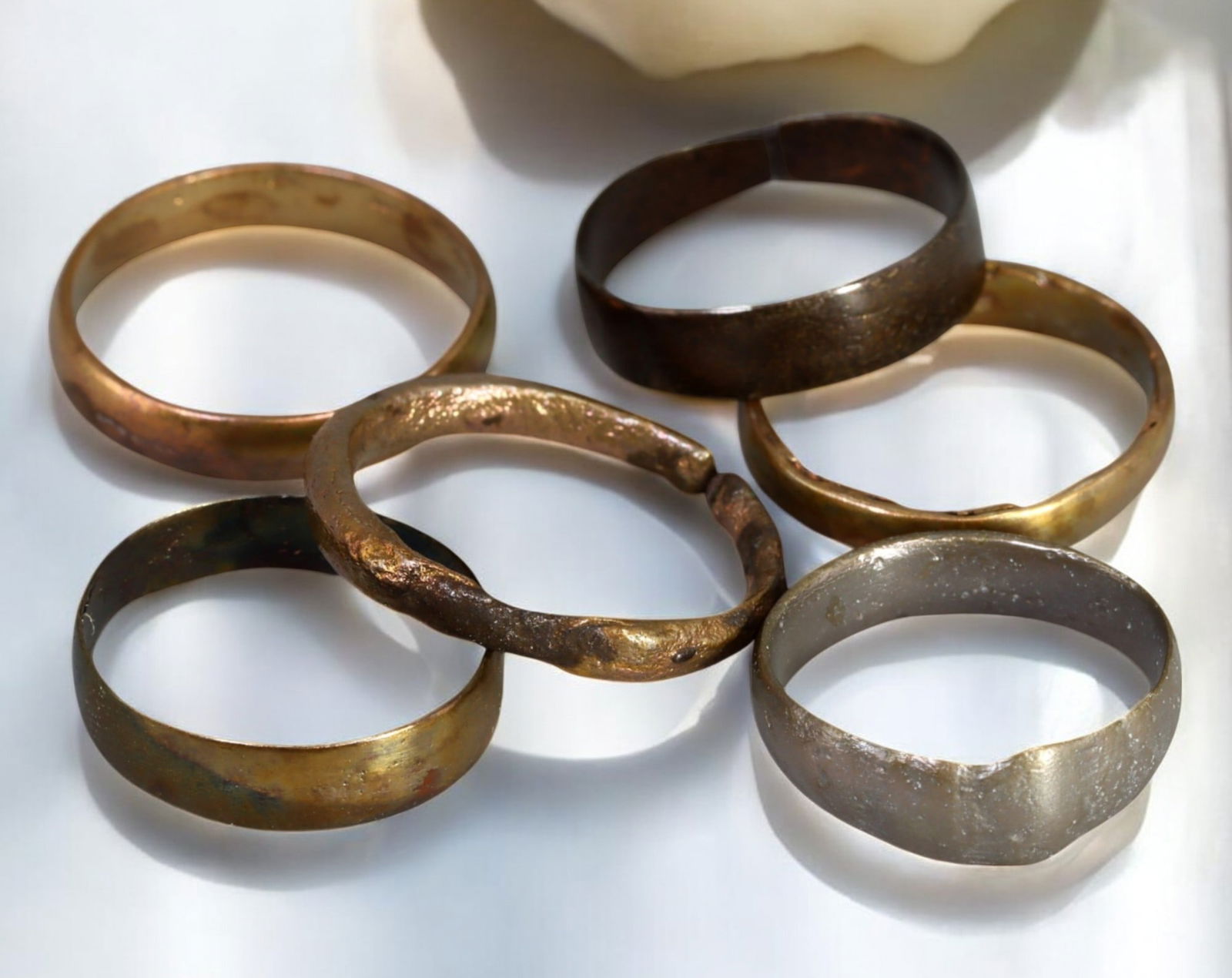 MEDIEVAL EUROPE: Set of Six Bronze and Copper Alloy Rings - 5th-14th Century, Various Sizes (8-10 (1 of 1)
