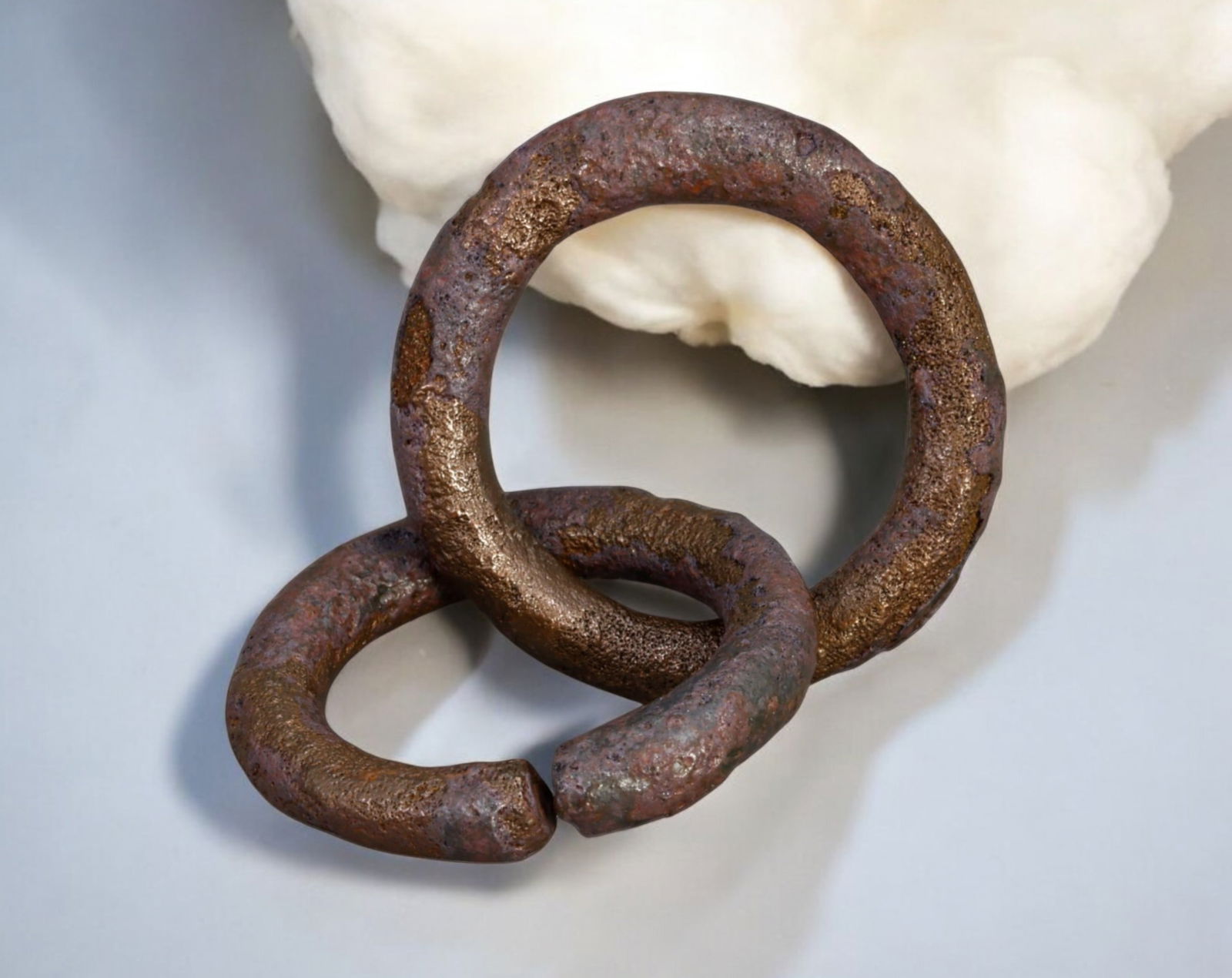CELTIC EUROPE: Bronze Proto-Ring Money - Interlinked Trade Currency, 2pcs, 3.3cm, 28g (1 of 1)