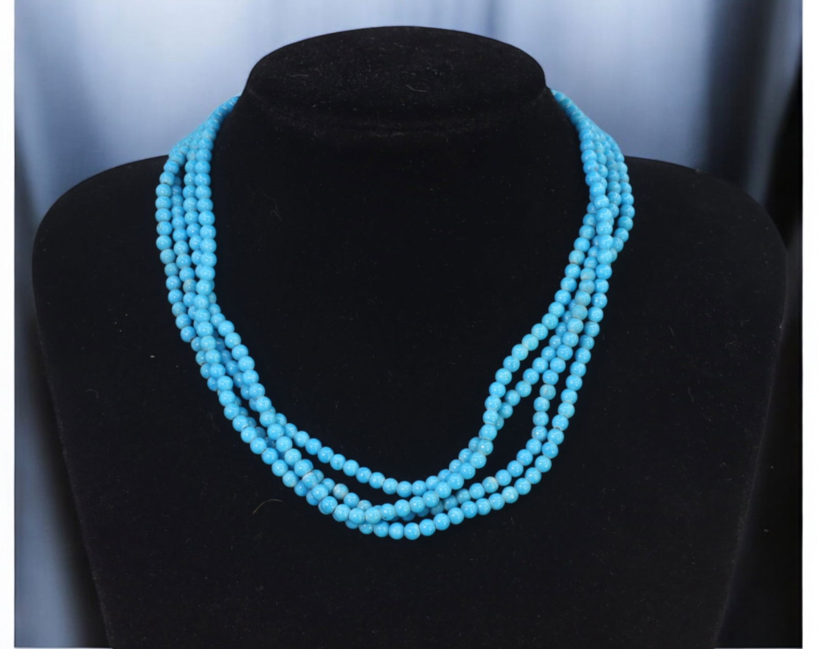 VINTAGE: 4-Strand Turquoise-Colored Glass Bead Necklace - 43g, 38cm (1 of 1)