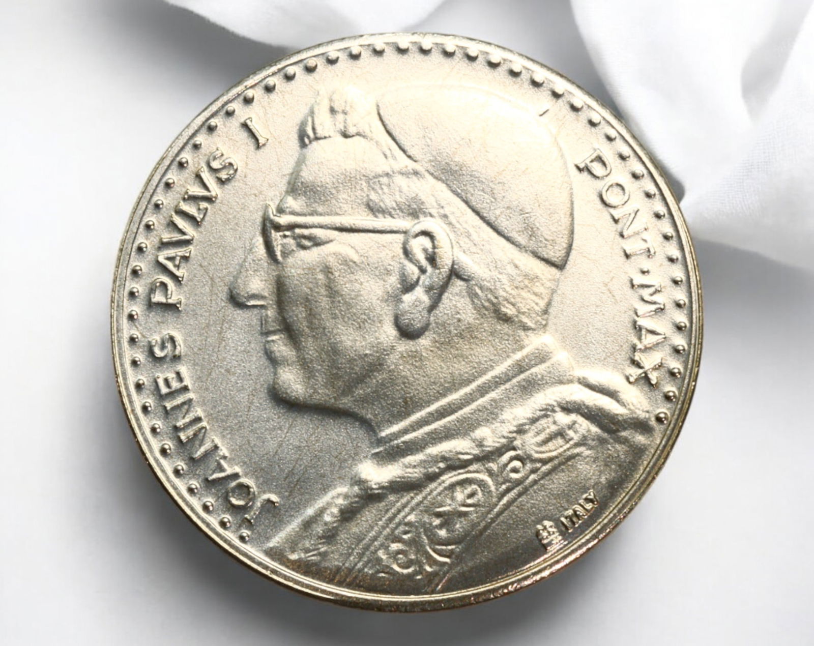 VATICAN CITY: Pope John Paul I & Michelangelo's Pieta, Silvered Medal (1978) (1 of 3)