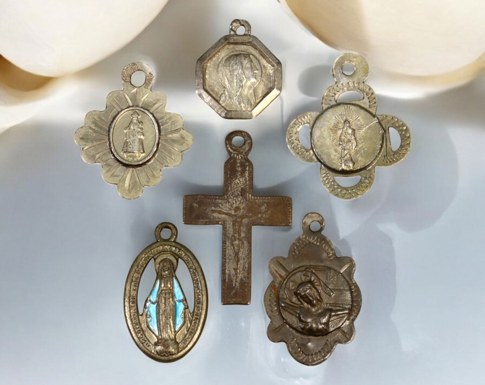 EUROPE: Religious Devotional Medals & Cross - Assorted Silver & Bronze, 19th-20th Century (1 of 3)