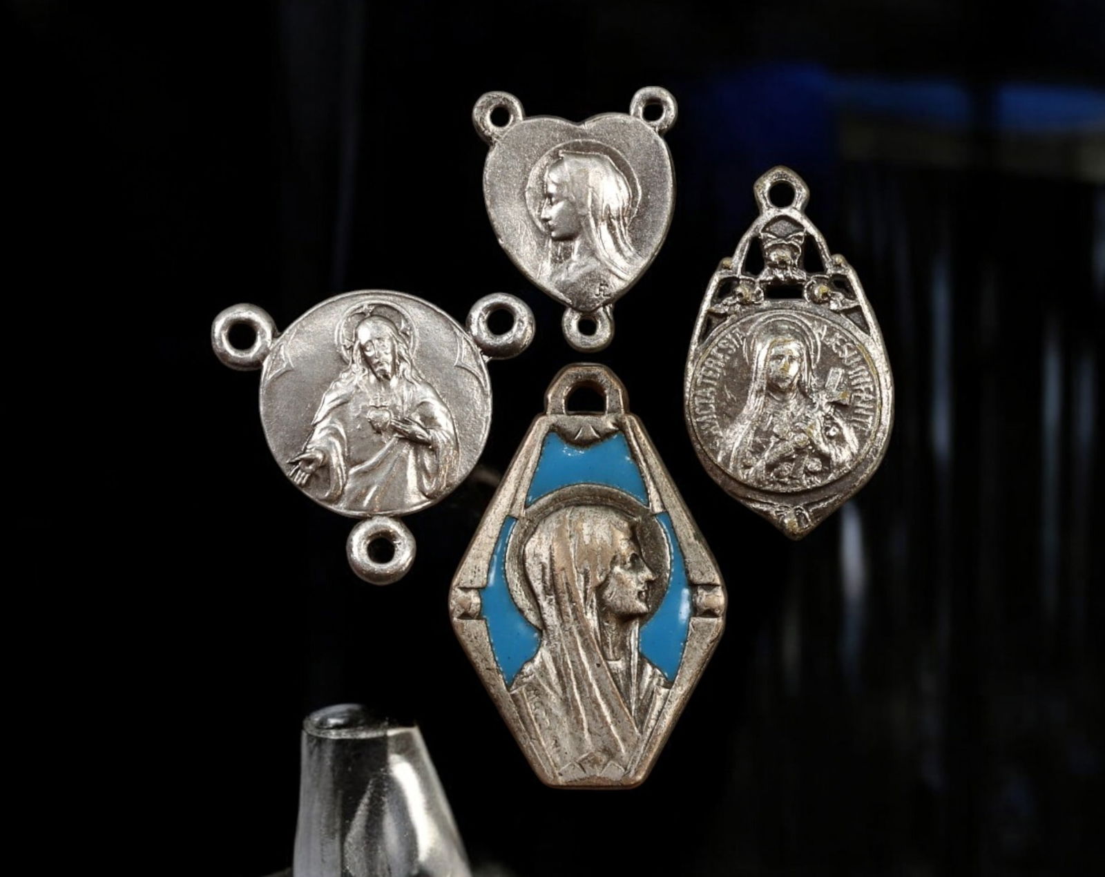 FRANCE & ITALY: Set of Four Catholic Religious Medals - Silvered Metal & Enamel, 20th Century (1 of 2)