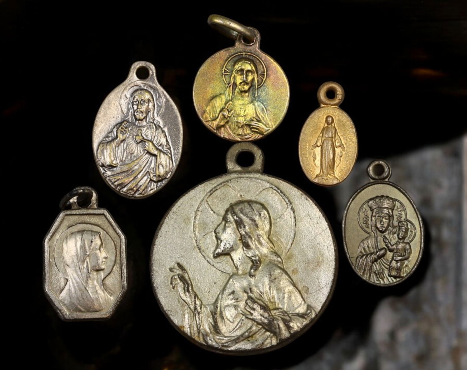 FRANCE: Catholic Devotional Medal Set - Silver & Brass, 19th-20th Century (6 pcs) (1 of 2)