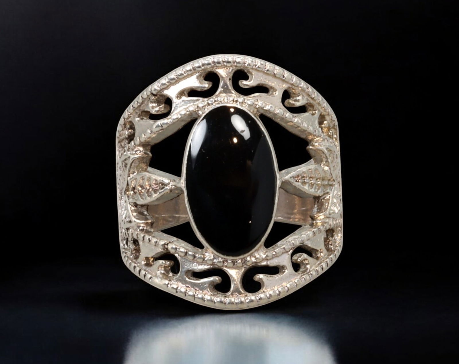 VINTAGE FILIGREE RING - Silver-Tone with Black Oval Cabochon, Size 7.75 US (1 of 4)