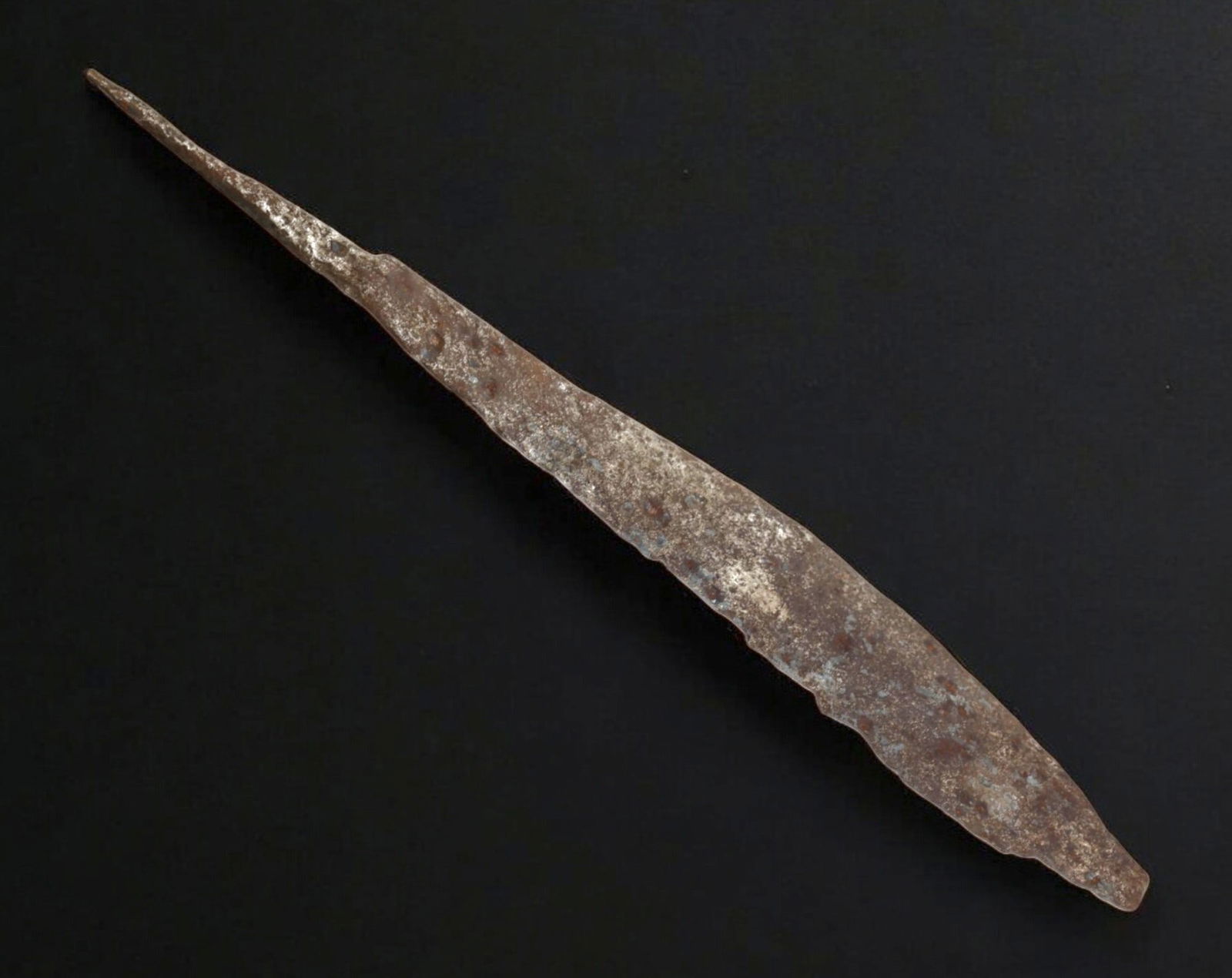 ANTIQUE IRON BLADE: Forged Utility Tool or Weapon Fragment, 3.5x26cm, 135g: This antique iron blade showcases a tapered, elongated form with a weathered surface, reflecting its long history and functional craftsmanship. Likely used as a tool or weapon, the piece exhibits sign