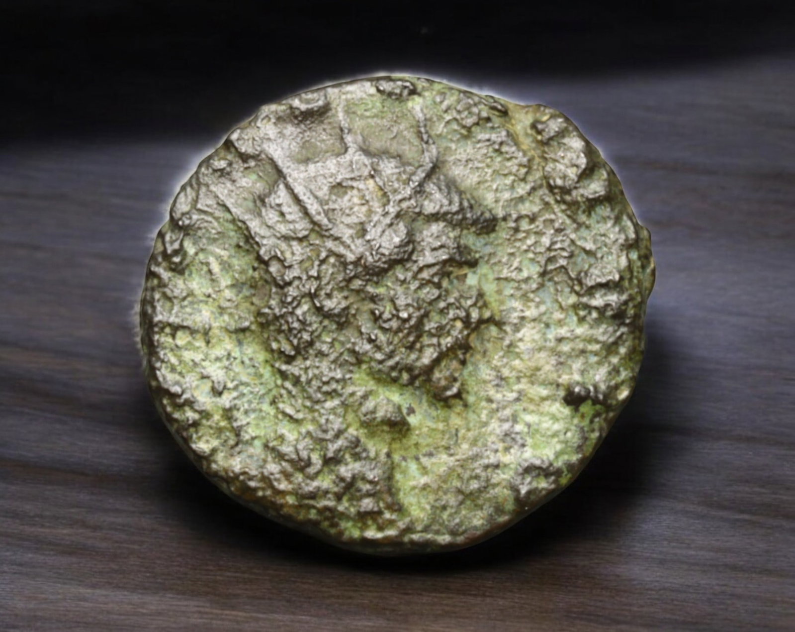 ROMAN EMPIRE: AE Coin - Bronze Issue, 17mm, 2.1g: A lot of bronze coins from the Roman Empire, reflecting the practical monetary fabric of the Imperial economy. These modestly sized bronzes likely span different emperors and issues, underscoring the 