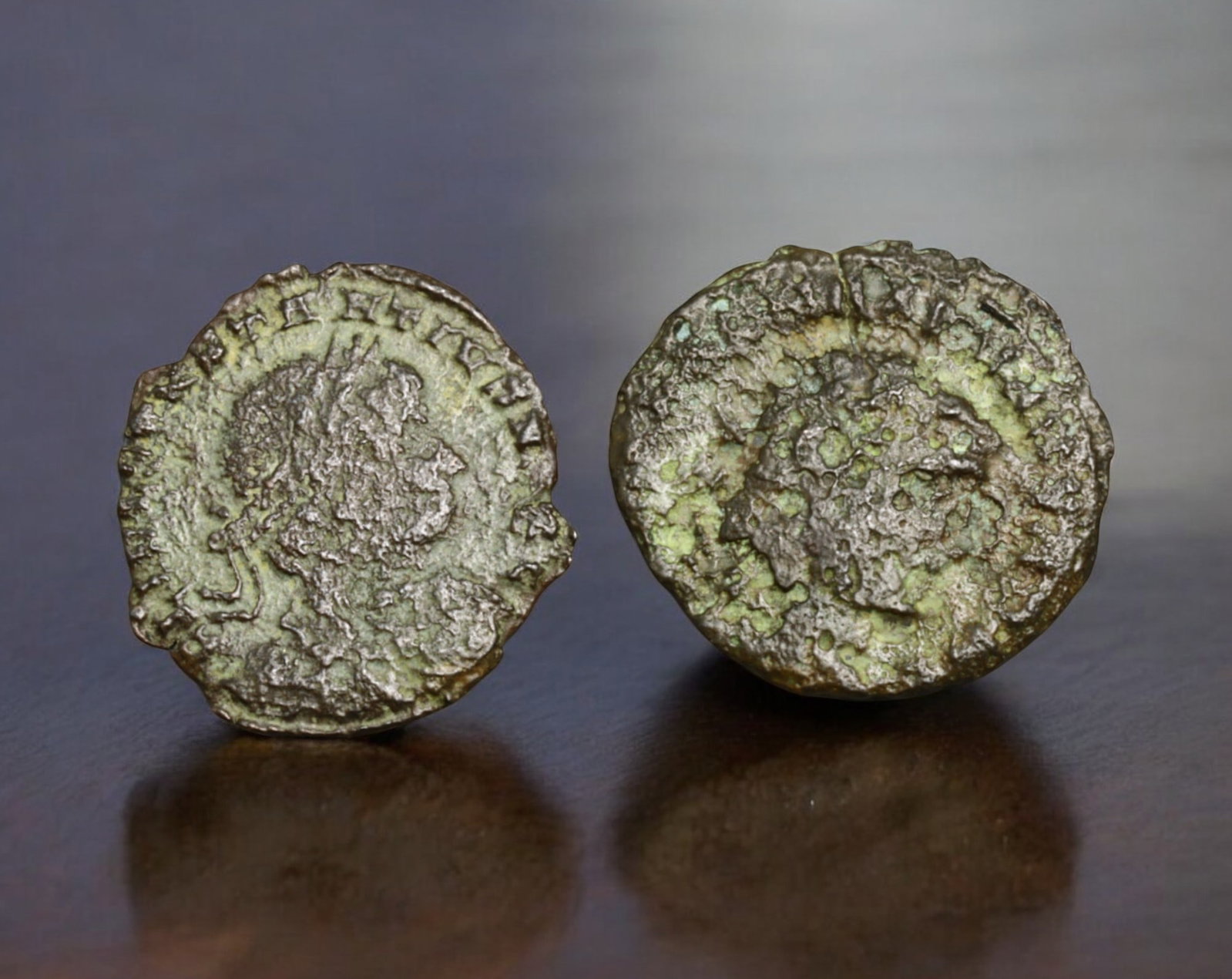 ROMAN EMPIRE: AE Coins - Bronze Issue, 18mm, 2.8g, Lot of: A lot of bronze coins from the Roman Empire, reflecting the practical monetary fabric of the Imperial economy. These modestly sized bronzes likely span different emperors and issues, underscoring the 