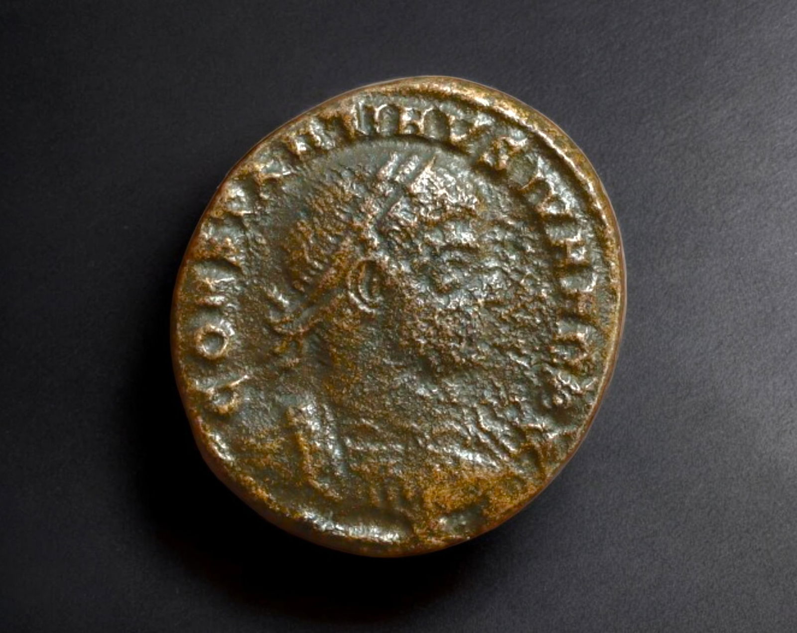 ROMAN EMPIRE: Constantine II as Caesar - AE Follis Coin, GLORIA EXERCITVS, Siscia Mint, ca. 334-335 (1 of 2)