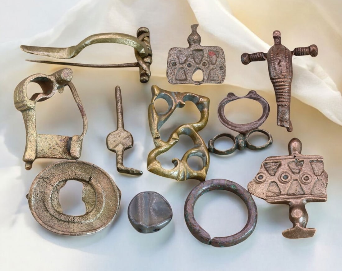 ANCIENT ROME & MEDIEVAL: Fibula, Belt Buckles & Bronze Relics (65g, 1.5-4.5cm, 12pcs) (1 of 1)