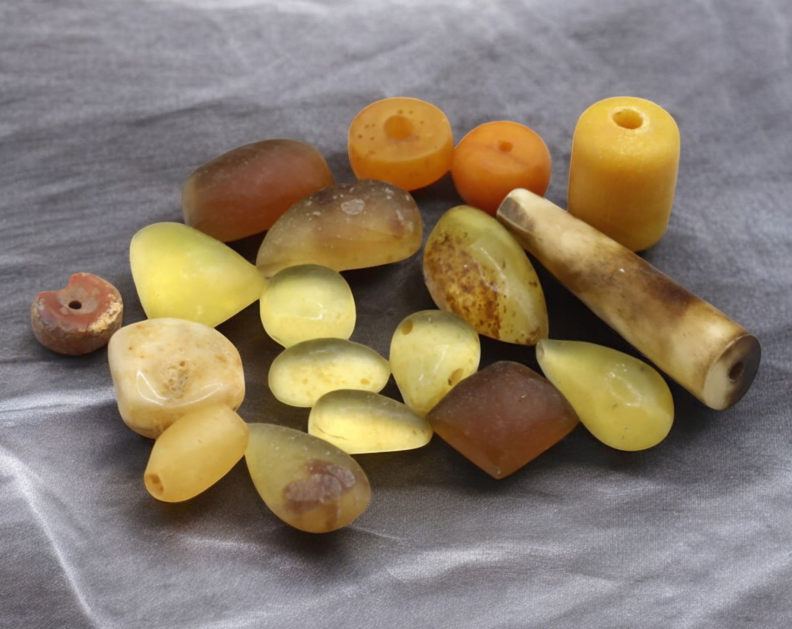 BALTIC: Amber Cabochons & Mixed Beads - Natural Baltic & Fossilized Resin, 32g (1 of 1)