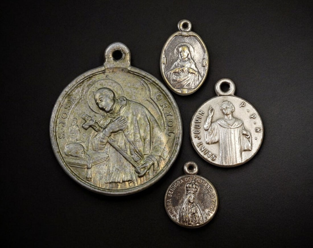 SPAIN & FRANCE: Set of Four Catholic Religious Medals - Silvered Metal, 20th Century (1 of 2)