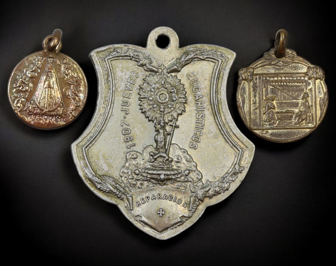SPAIN/ITALY: Eucharistic and Marian Religious Medals - Bronze & Aluminum, Last Supper & Pilgrimage (1 of 2)