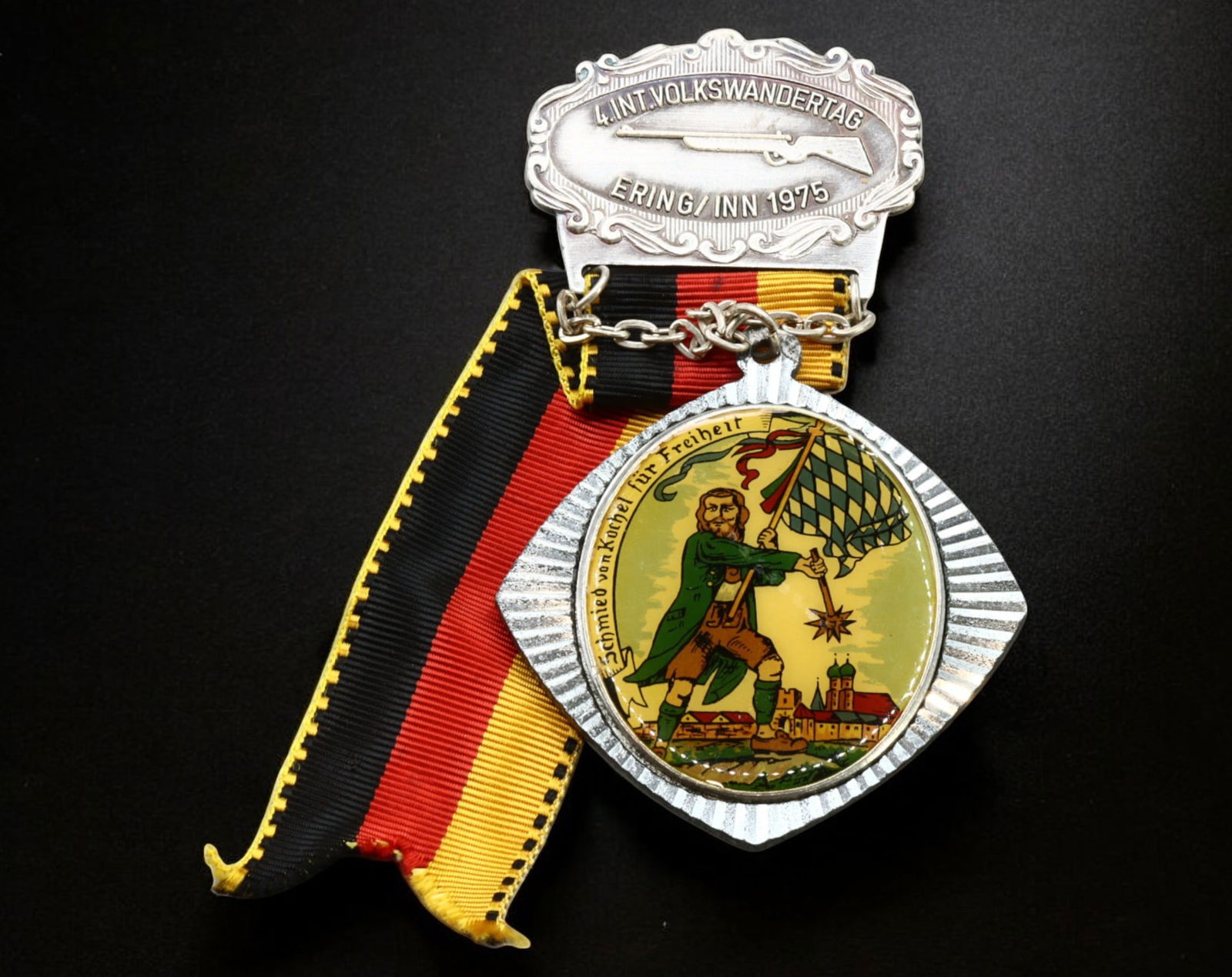 GERMANY: 4th International Volkswandertag Ering am Inn Badge - Schmied von Kochel, 1975 (1 of 2)