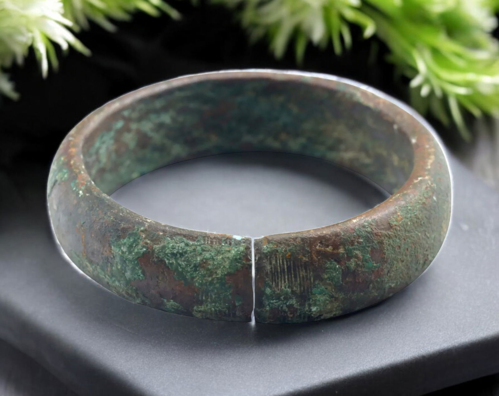 ANCIENT AFRICA: Massive Solid Bronze Manilla Currency Bracelet - 8cm, 222g (1 of 2)