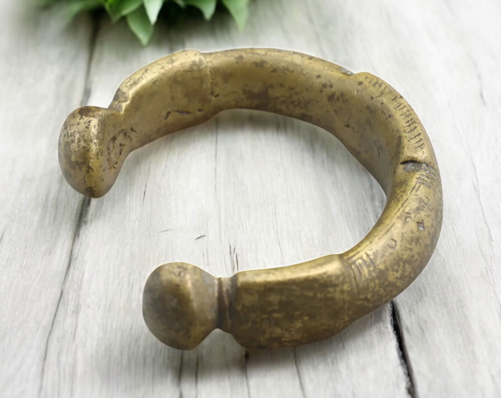 AFRICA: Heavy Brass "King" Manilla Trade Currency - 8cm, 263g (1 of 3)