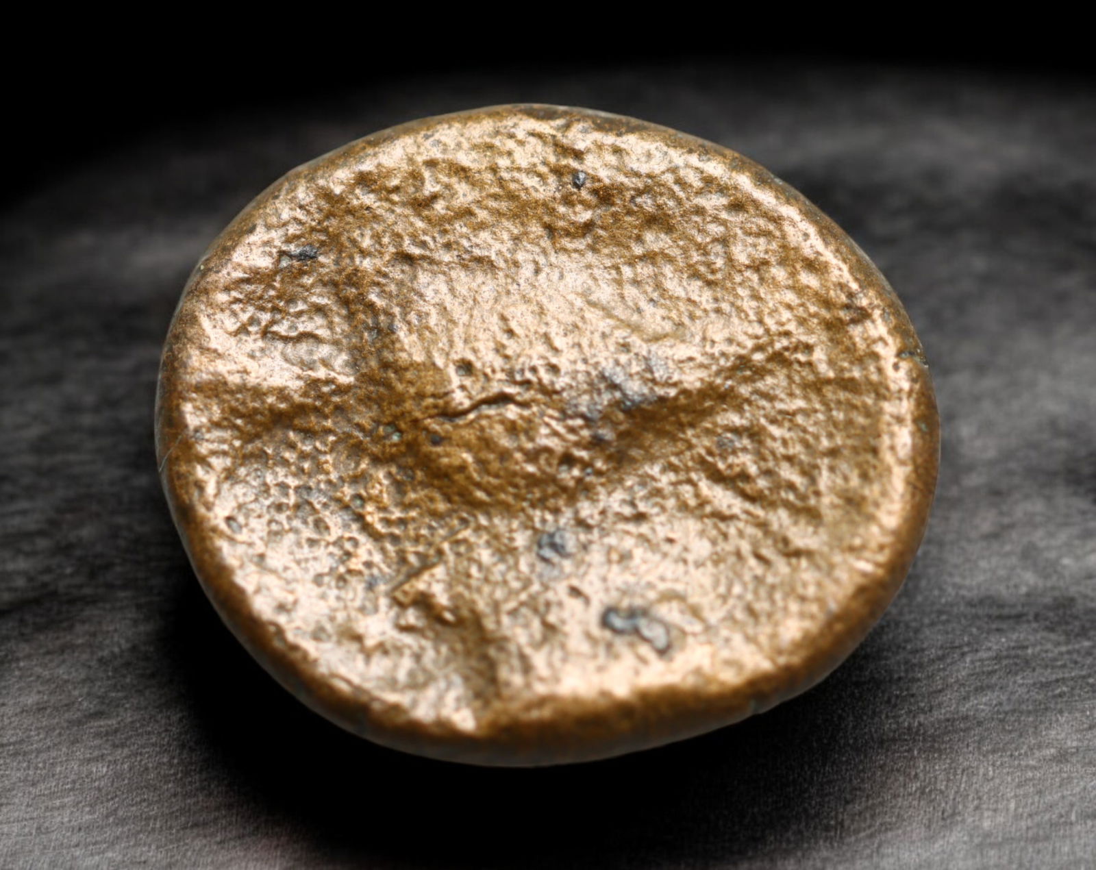 CELTIC TRIBES: Central Europe - Bronze Unit Coin, ca. 2nd-1st Century BCE (23mm, 6.4g) (1 of 2)