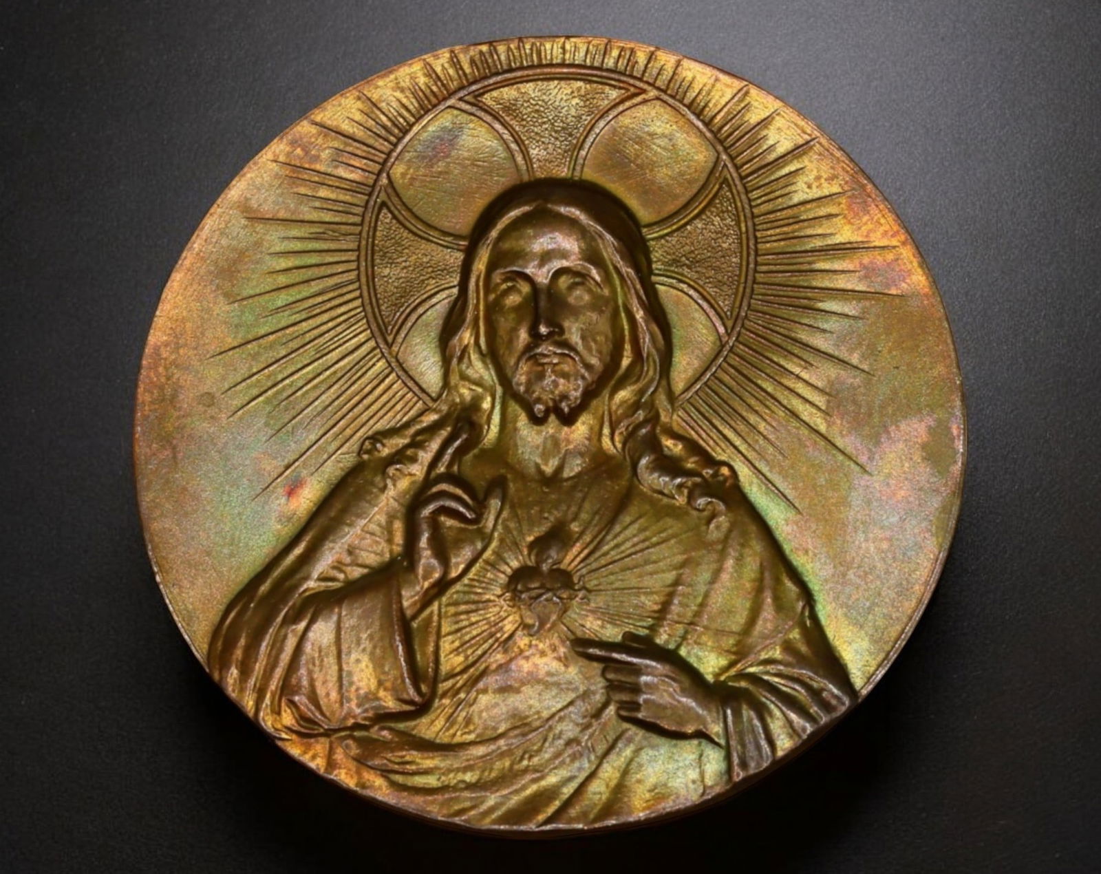 EUROPE: Bronze Plaque - Sacred Heart of Jesus, 4.3g, 4cm (1 of 2)