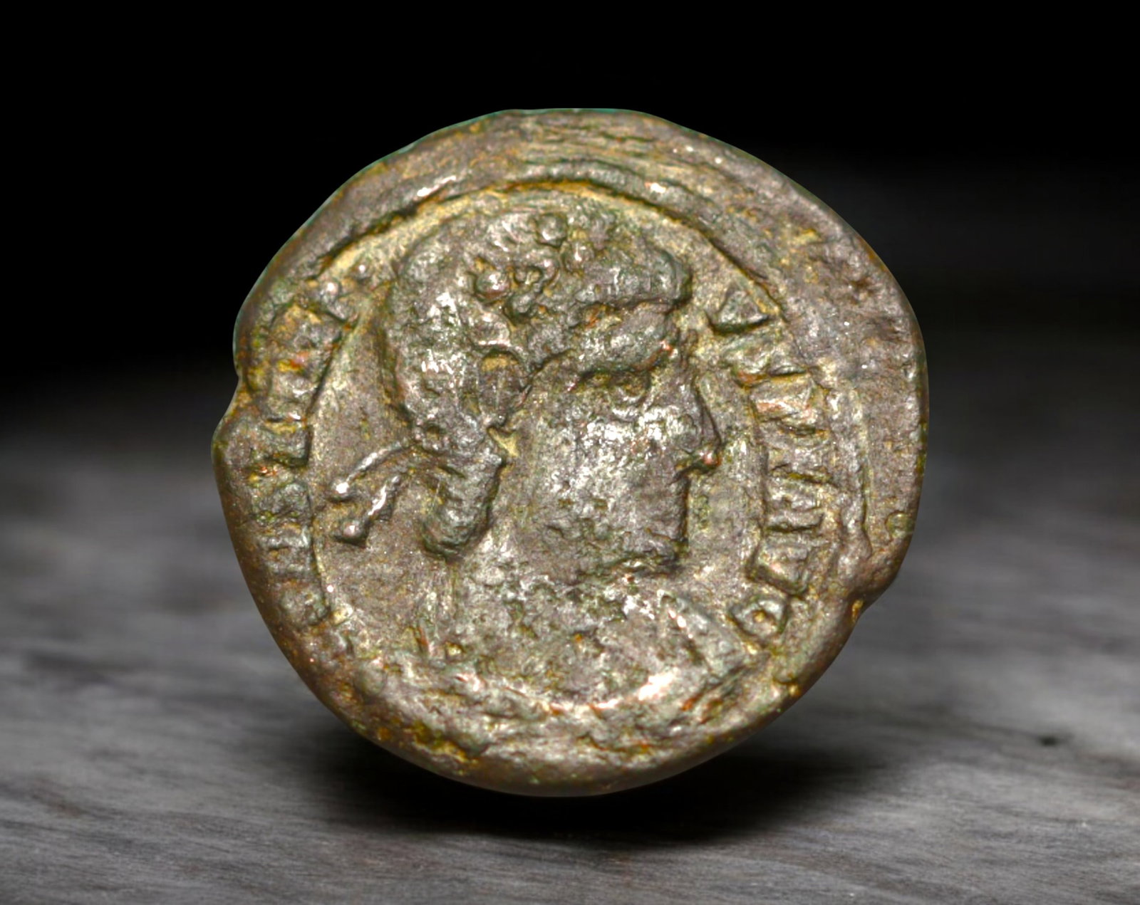 ROMAN EMPIRE: AE Coin - Bronze Issue, 17mm, 1.8g: A lot of bronze coins from the Roman Empire, reflecting the practical monetary fabric of the Imperial economy. These modestly sized bronzes likely span different emperors and issues, underscoring the 