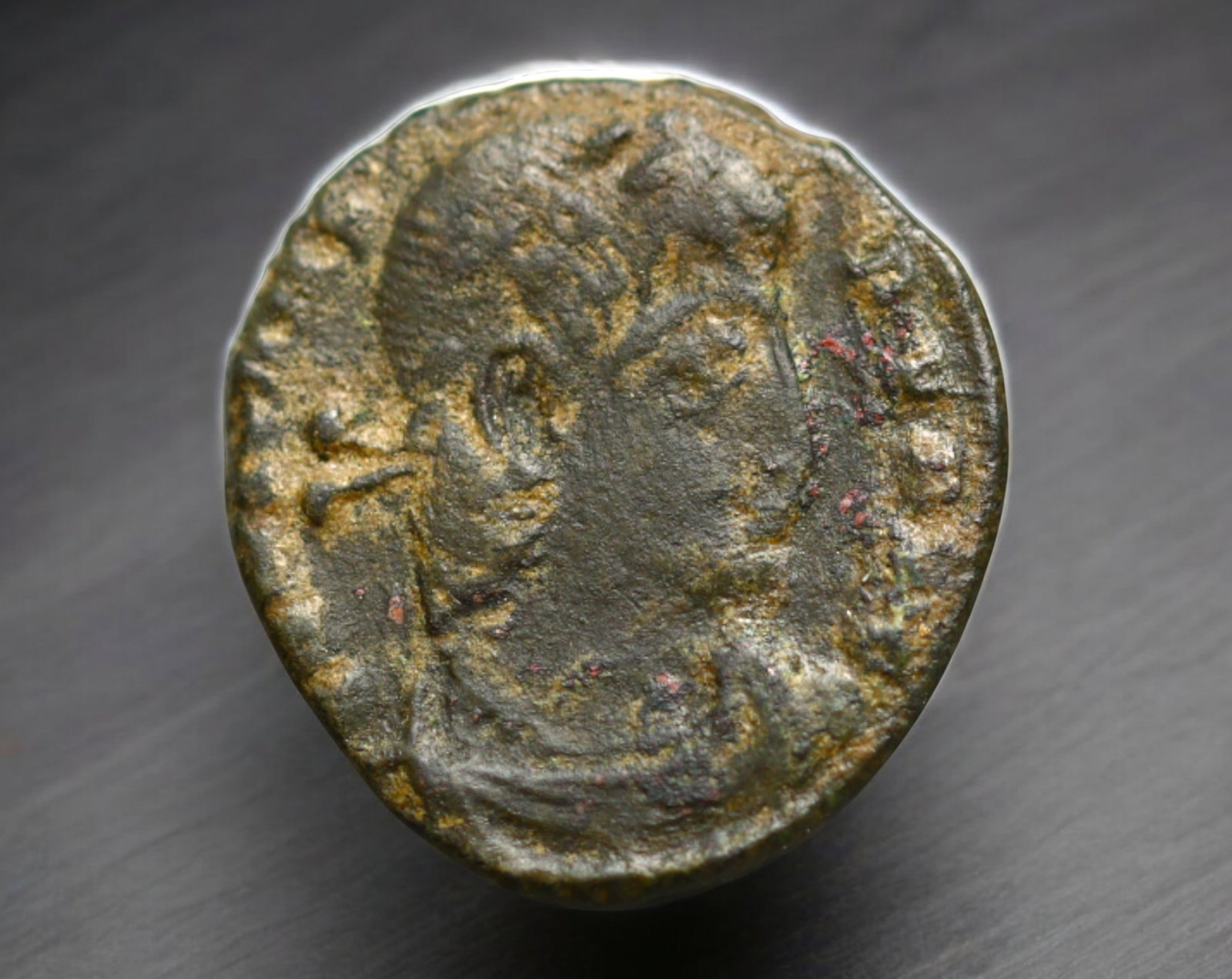 ROMAN EMPIRE: AE Coin - Bronze Issue, 16mm, 1.6g: A lot of bronze coins from the Roman Empire, reflecting the practical monetary fabric of the Imperial economy. These modestly sized bronzes likely span different emperors and issues, underscoring the 