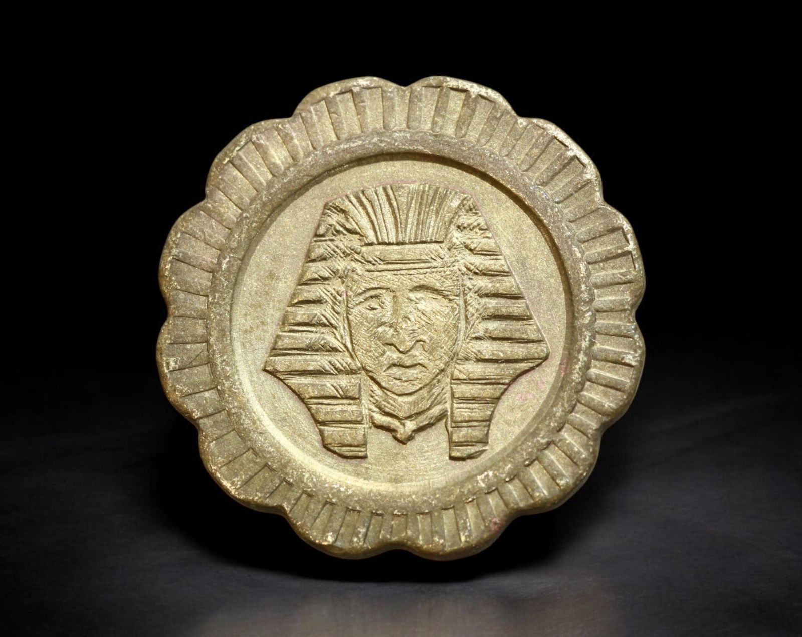 FRANCE: Arcade Token - Brass 10 Centimes "A CONSOMMER" with Pharaoh Head, ca. 1920s-1930s (17mm, (1 of 2)