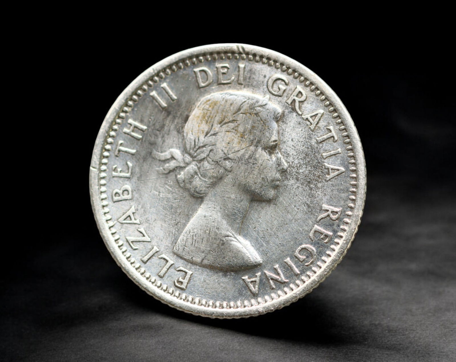 CANADA: Elizabeth II - Silver 10 Cents Coin, 1954 (18mm, 2.3g) (1 of 2)