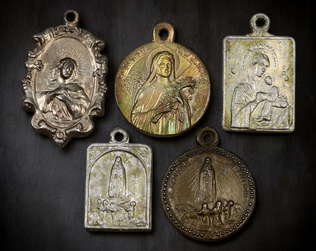 SPAIN & FRANCE: Set of Five Religious Medals - Aluminum, Bronze & Silvered Metal, 19th-20th Century (1 of 2)