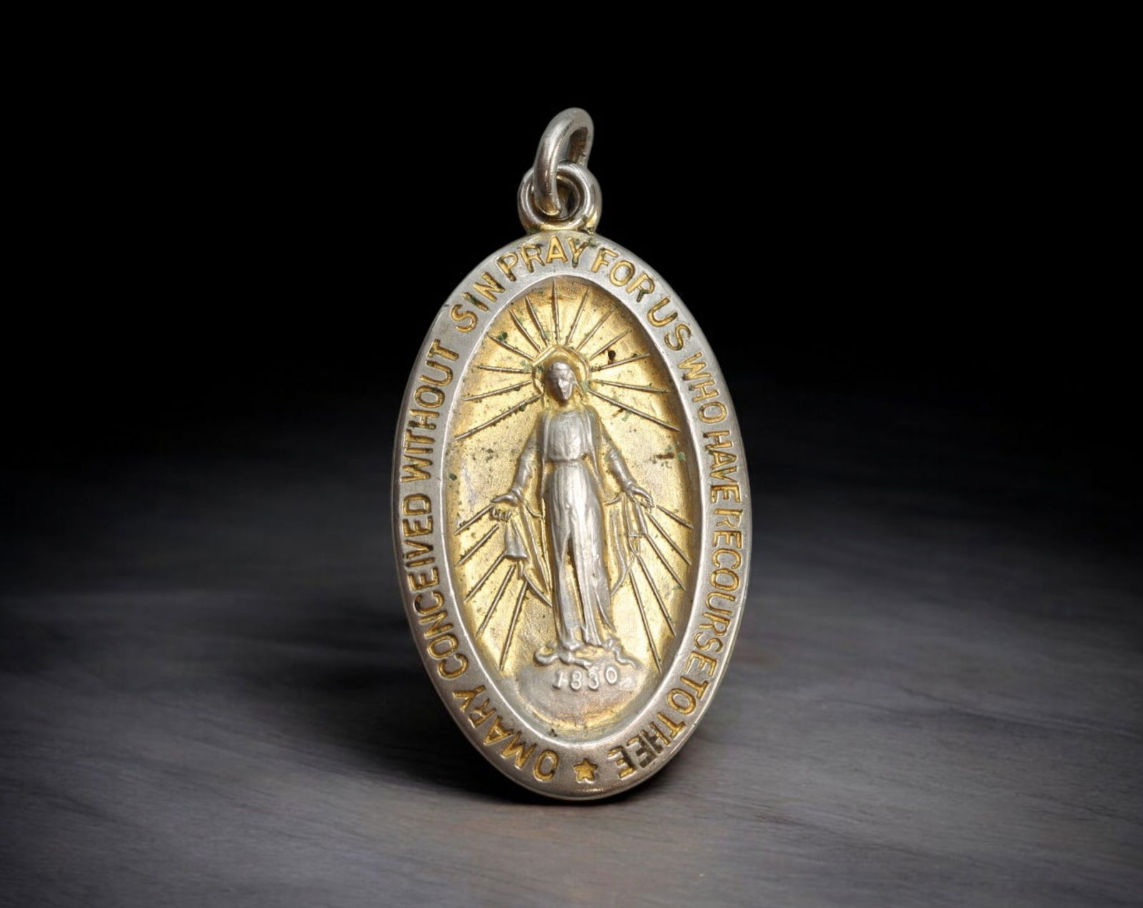 FRANCE: Miraculous Medal - Immaculate Conception of Mary, c.1930s (31x15mm, 3.3g) (1 of 2)