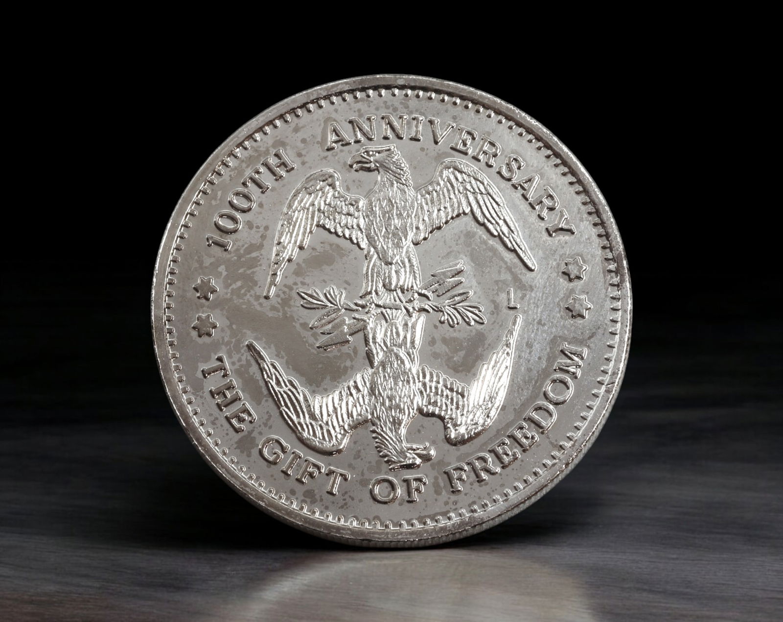 UNITED STATES: Statue of Liberty - Silver Double Eagle Centennial Coin, 1986 L (38mm, 25.9g) (1 of 2)