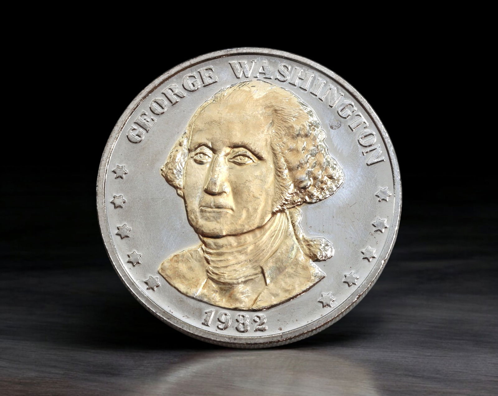 UNITED STATES: George Washington - Silver Double Eagle 250th Anniversary Coin, 1982 WW (38mm, 26.4g) (1 of 2)