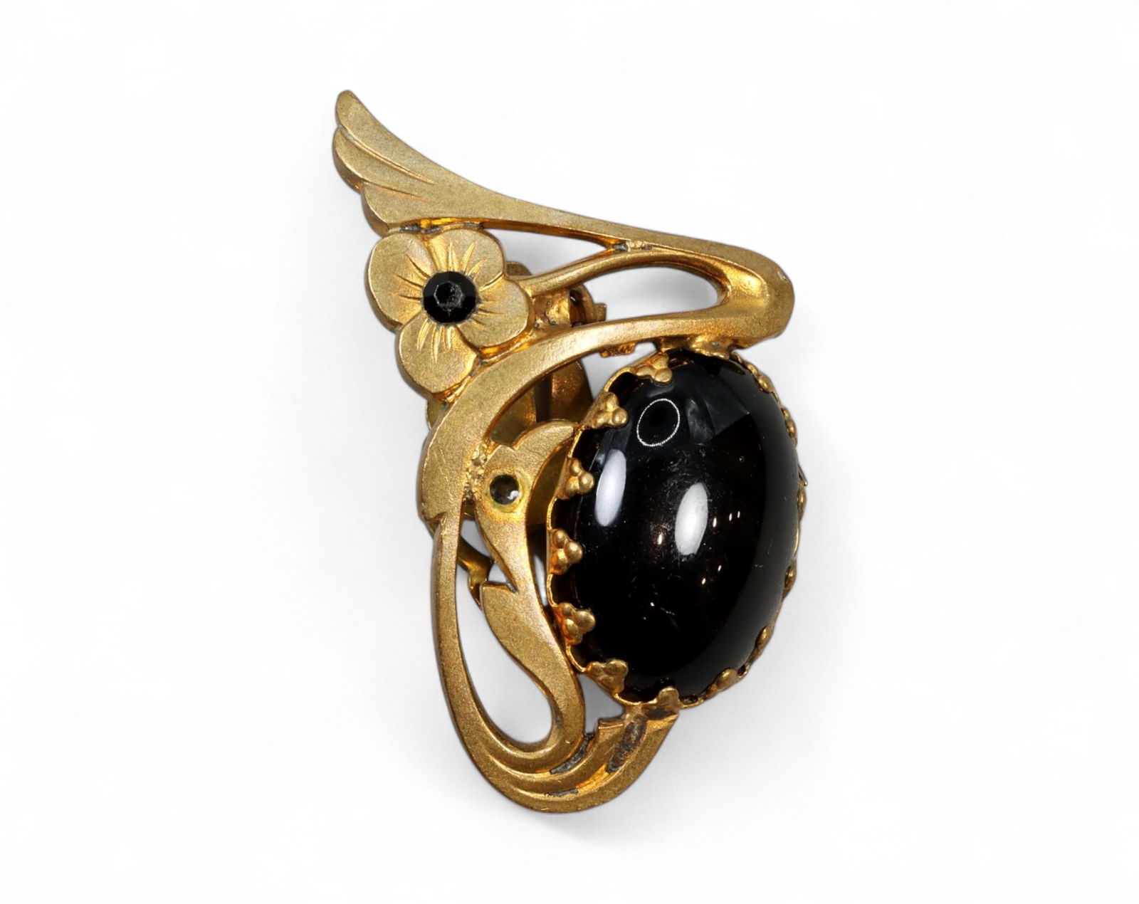 ART NOUVEAU REVIVAL: Floral Clip - Gilded Frame with Black Cabochon Accent (4x2cm): An evocative Art Nouveau revival clip featuring flowing gilded lines and a stylized flower, accented by a luminous black cabochon centerpiece. The clip mechanism at the back suggests use for styling h