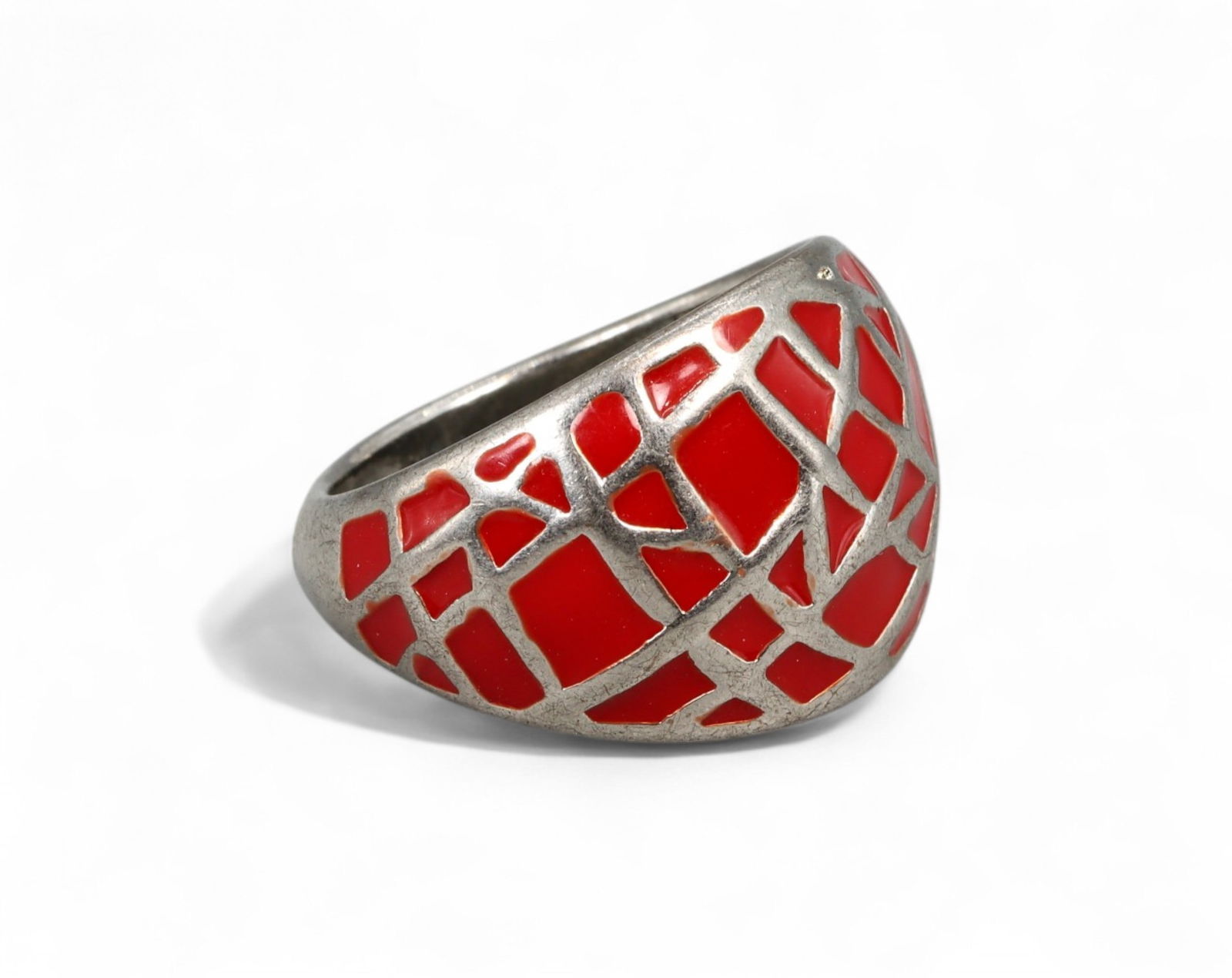 ARTISTIC MODERN STYLE: Ring - Abstract Red Enamel Mosaic, Silvertone Wide Band (US Size 9): Bold and sculptural, this wide band ring captures the spirit of modern artistry with a vivid abstract mosaic pattern rendered in glossy red enamel and framed by textured silvertone channels. The freef