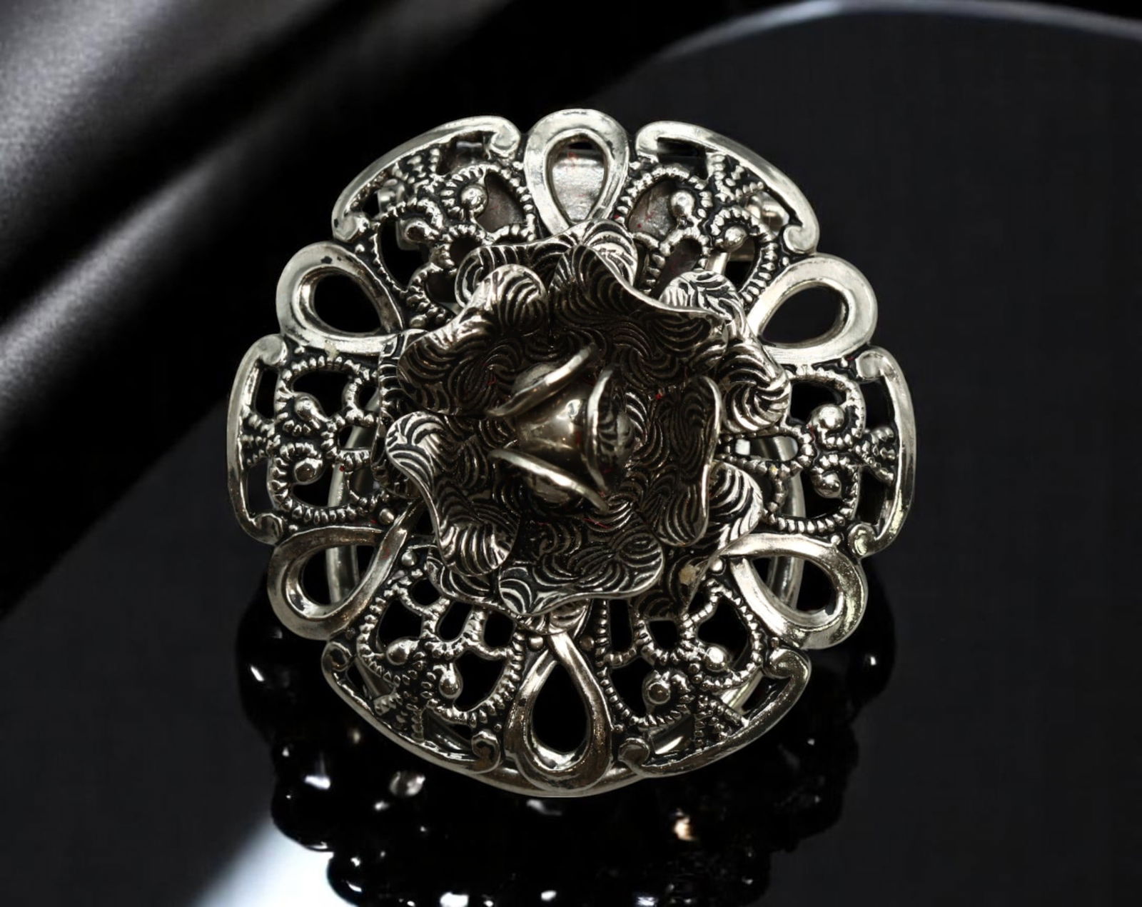 VINTAGE FILIGREE ERA: Clip Brooch - Ornate Rosette & Scrollwork Openwork Design, Silvertone, 3cm: This vintage silvertone clip brooch channels mid-century filigree artistry with intricate openwork detailing and a dimensional rosette center. The scroll-edged frame evokes antique lace motifs, adding