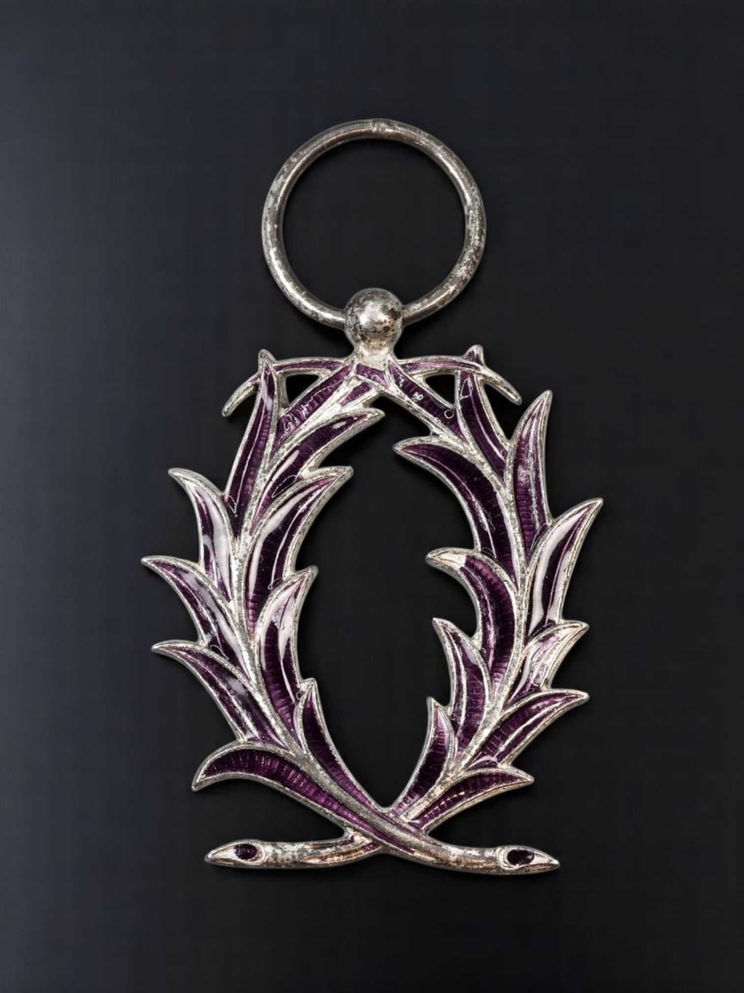 MID-CENTURY MODERNIST: Pendant - Abstract Laurel Wreath Form, Purple Enamel, Silvertone (5cm) (1 of 2)