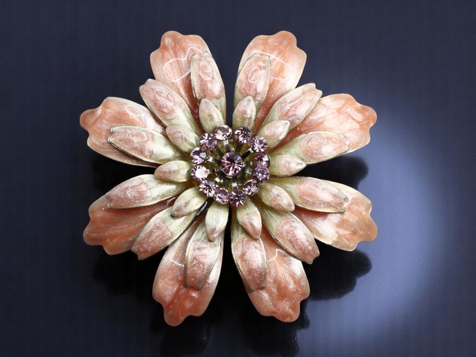VINTAGE FLORAL STYLE: Brooch - Layered Enamel Daisy with Lavender Center Stones, 6cm (1 of 2)