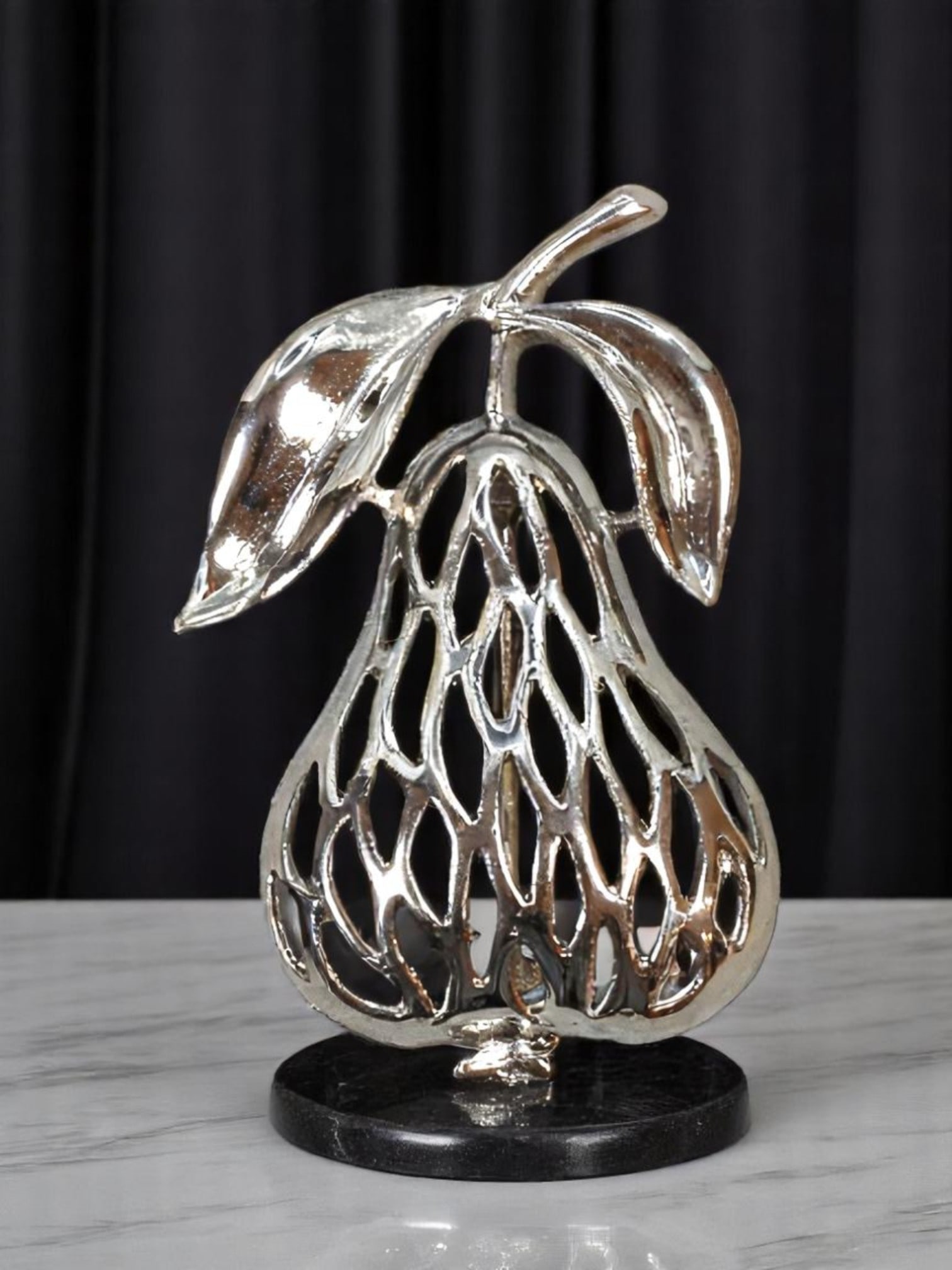 ARTISTIC MODERN STYLE: Pear Brooch - Sculptural Openwork Form, Signed LG (5x3cm): Sculptural and collectible, this signed brooch features a pear-shaped form with abstract openwork rendered in lustrous silvertone. The minimalist yet organic silhouette draws from studio modernism, wi
