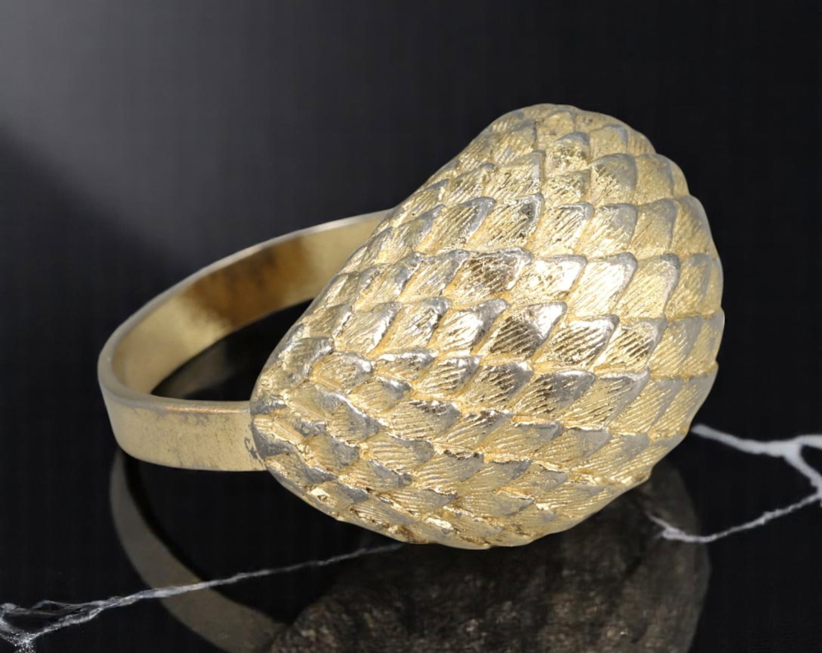MARVELLA VINTAGE MID-CENTURY: Domed Ring - Goldtone & Silvertone Scale Texture, Size 6 US (1 of 2)