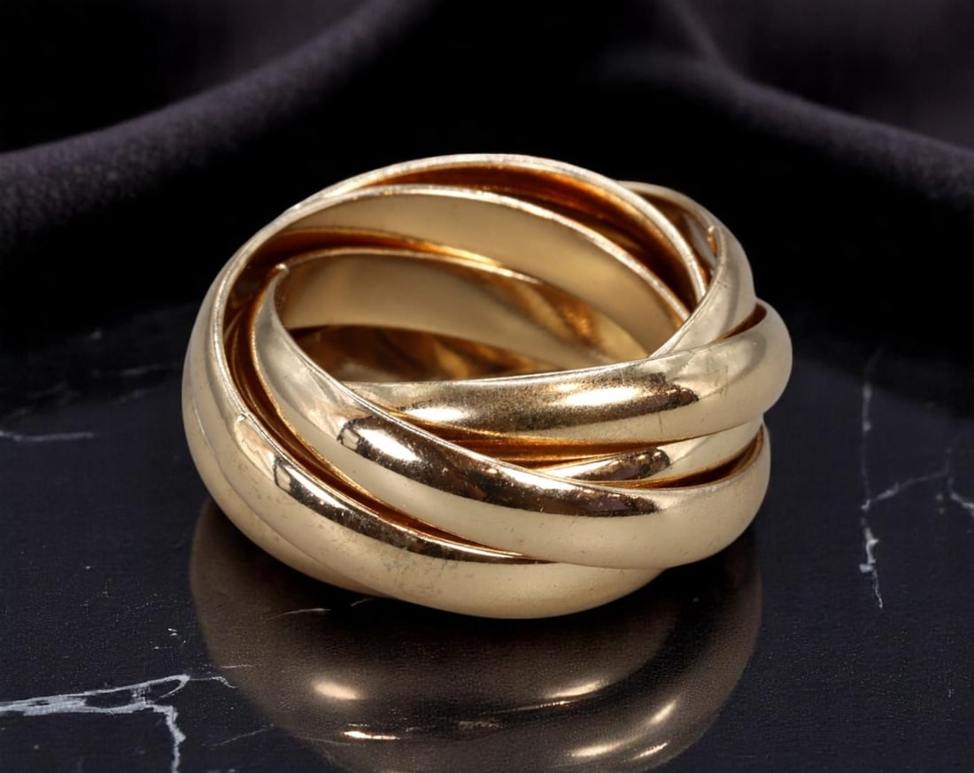VINTAGE MINIMALIST ERA: Rolling Ring - 8 Interlocked Polished Bands, Fluid Form, Size 7 US (1 of 2)