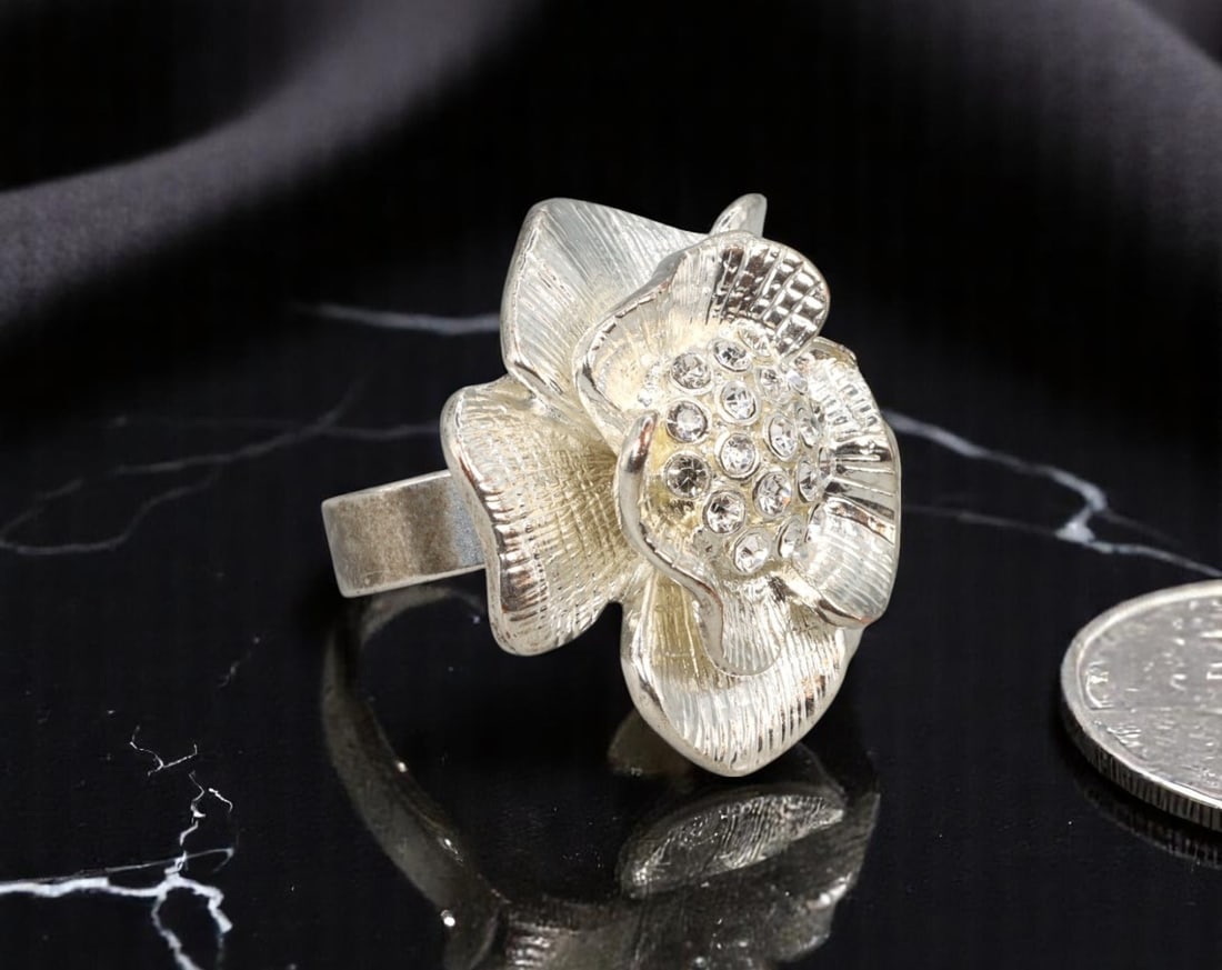 MODERN ROMANTIC: Sculpted Flower Ring - Clear Stone Center, Silvertone Petals, Size 7 US (1 of 2)