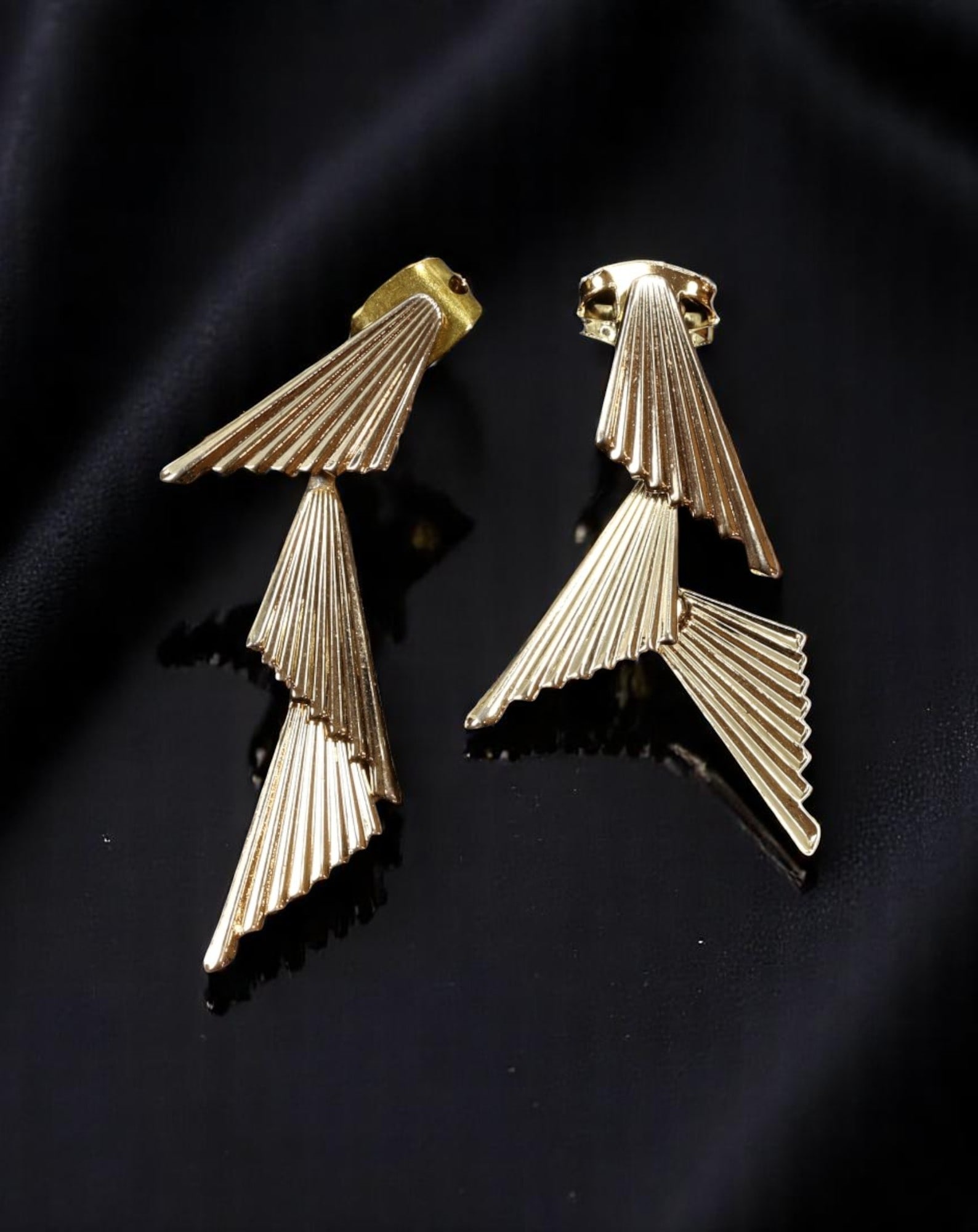 BOLD STATEMENT ERA: Tiered Fan Drop Earrings - Sculptural Goldtone Blades, 3.5cm (1 of 2)