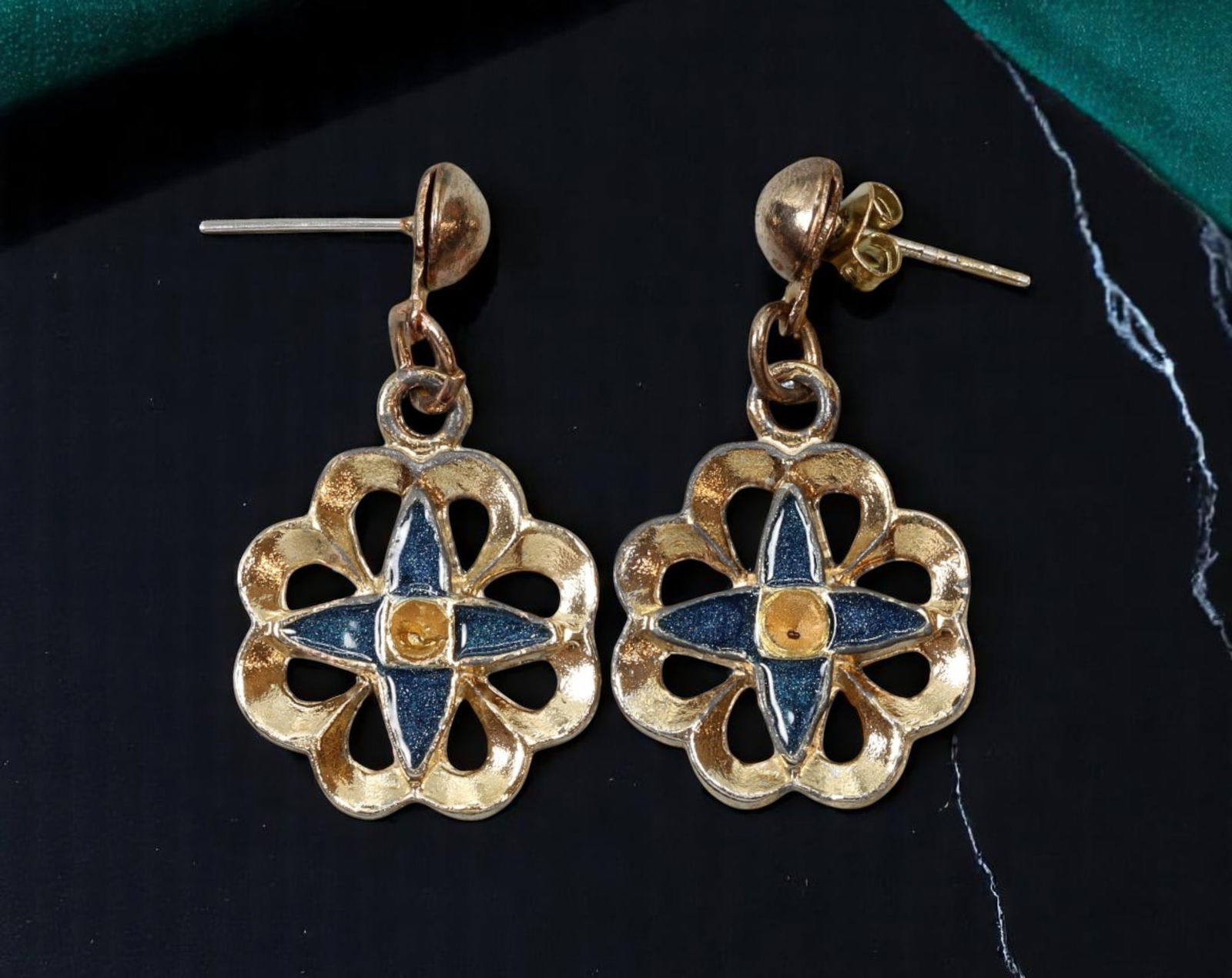 VINTAGE: Drop Earrings - Blue Enamel Floral-Motif Medallions in Goldtone, 3x1.7cm (1 of 2)
