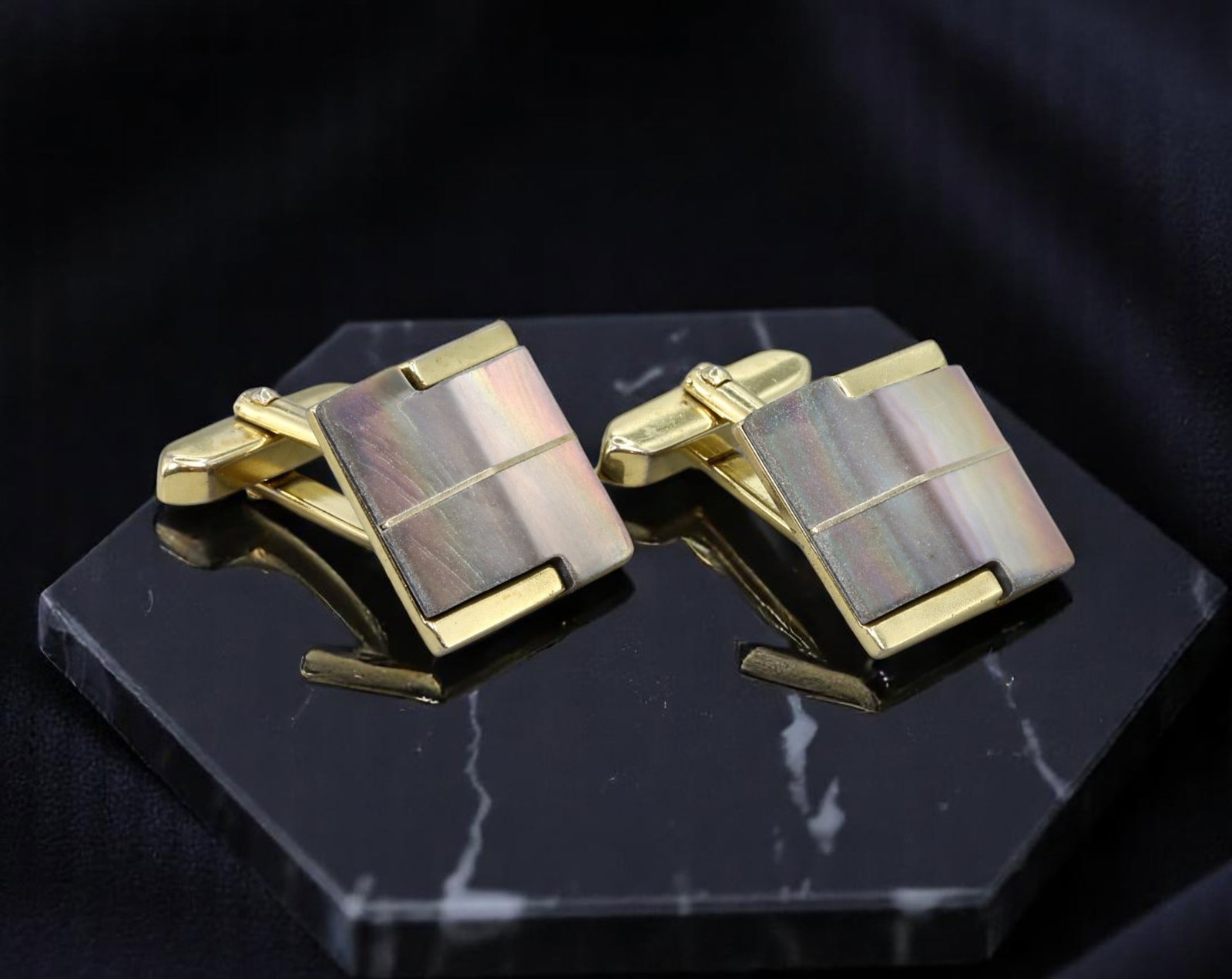 VINTAGE: Geometric Cufflinks - Iridescent Inlay with Linear Goldtone Frame, 2.5x1.7cm: Estate Jewelry with sleek modernism, these vintage cufflinks feature rectangular iridescent inlays set within a geometric goldtone frame, accented by a fine horizontal line that bisects the design wit