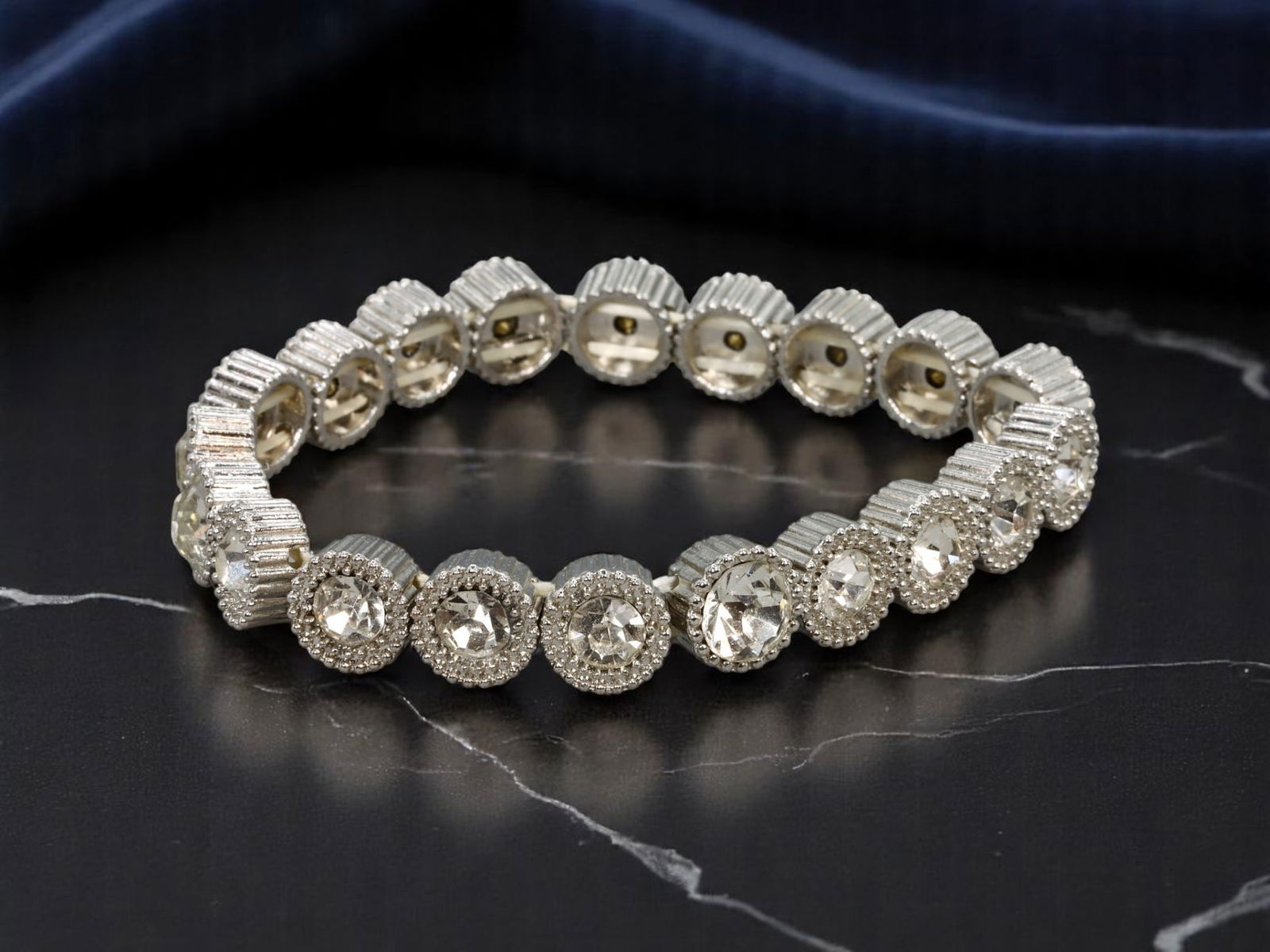 BOLD STATEMENT ERA: Stretch Bracelet - Ribbed Silvertone Rounds with Clear Faceted Centers, 7cm (1 of 1)