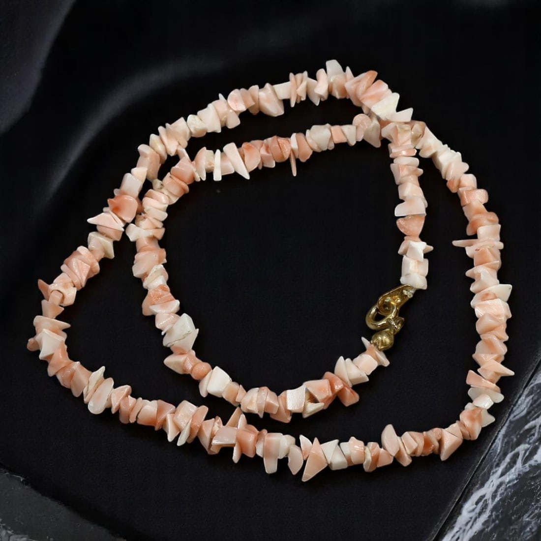 VINTAGE ESTATE: Coral Chip Necklace - Natural Pink Tones, Organic Freeform Beads 38cm (1 of 2)