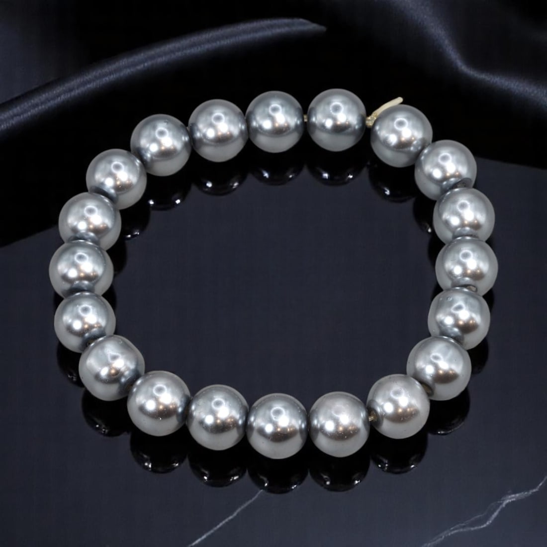 Estate Stretch Bracelet - Large Silver-Tone Pearl-Like Beads, 18cm (1 of 1)