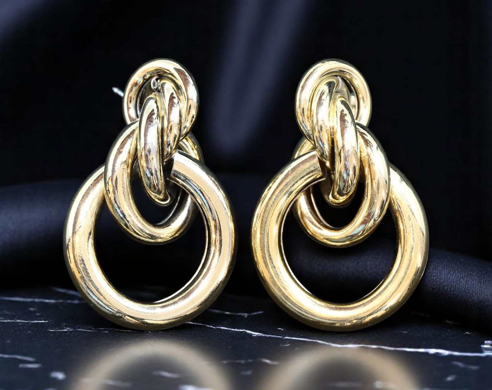 HOLLYWOOD ERA: Dangle Earrings - Sculptural Interlocking Rings, 4x2.5cm (1 of 2)