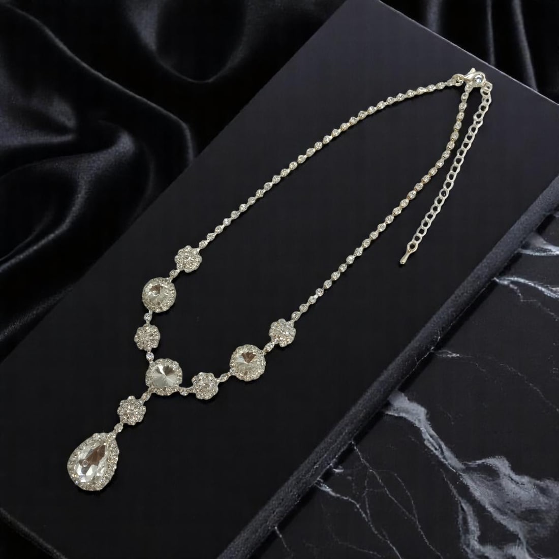 MID-CENTURY: Estate Necklace - Brilliant-Cut Clear Stones, Teardrop Pendant, 40cm (1 of 3)